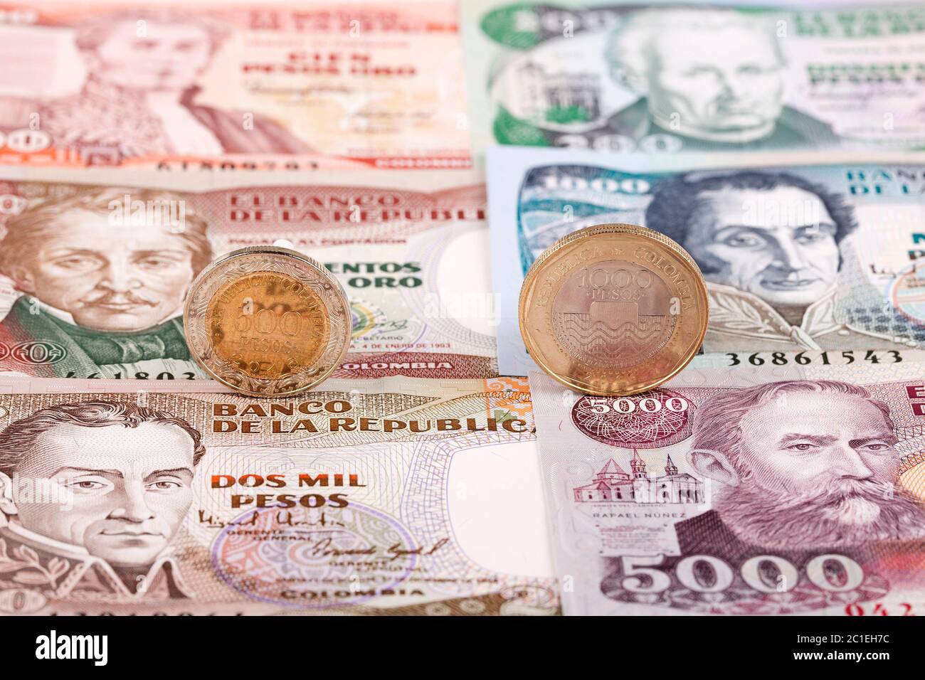 Monete di peso colombiano Foto Stock