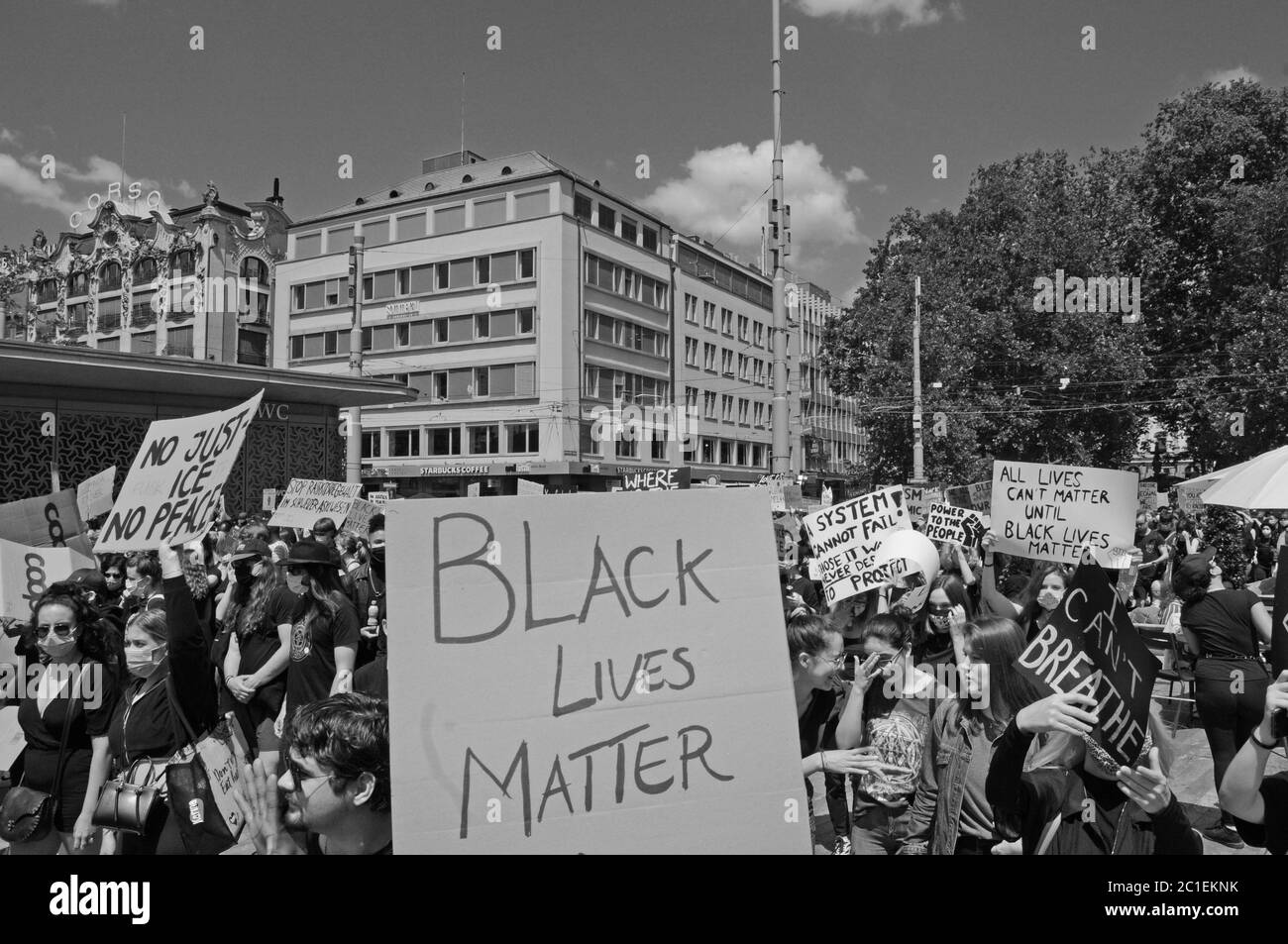 Zürich/Svizzera 13.06.2020: La vita nera conta Demonstraion a Zürich in tempi di Covid-19 Pandemie Foto Stock