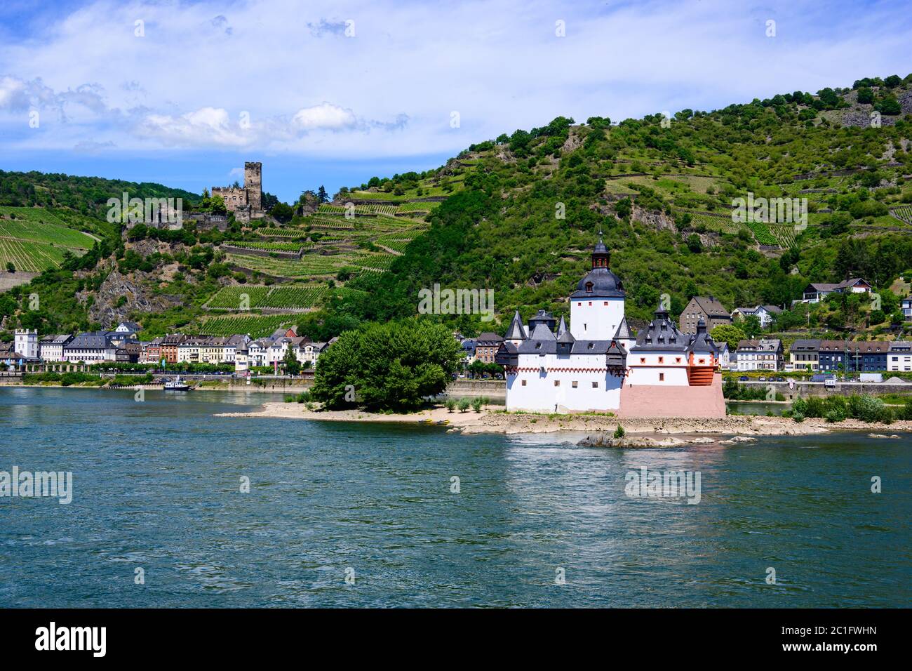 Pfalzgrafenstein, il famoso castello di pedaggio Pfalz Falkenau sull isola, Burg Gutenfels, del Medio reno (Rhein, Mittelrhein), Poscard vista. Kaub, la RHI Foto Stock