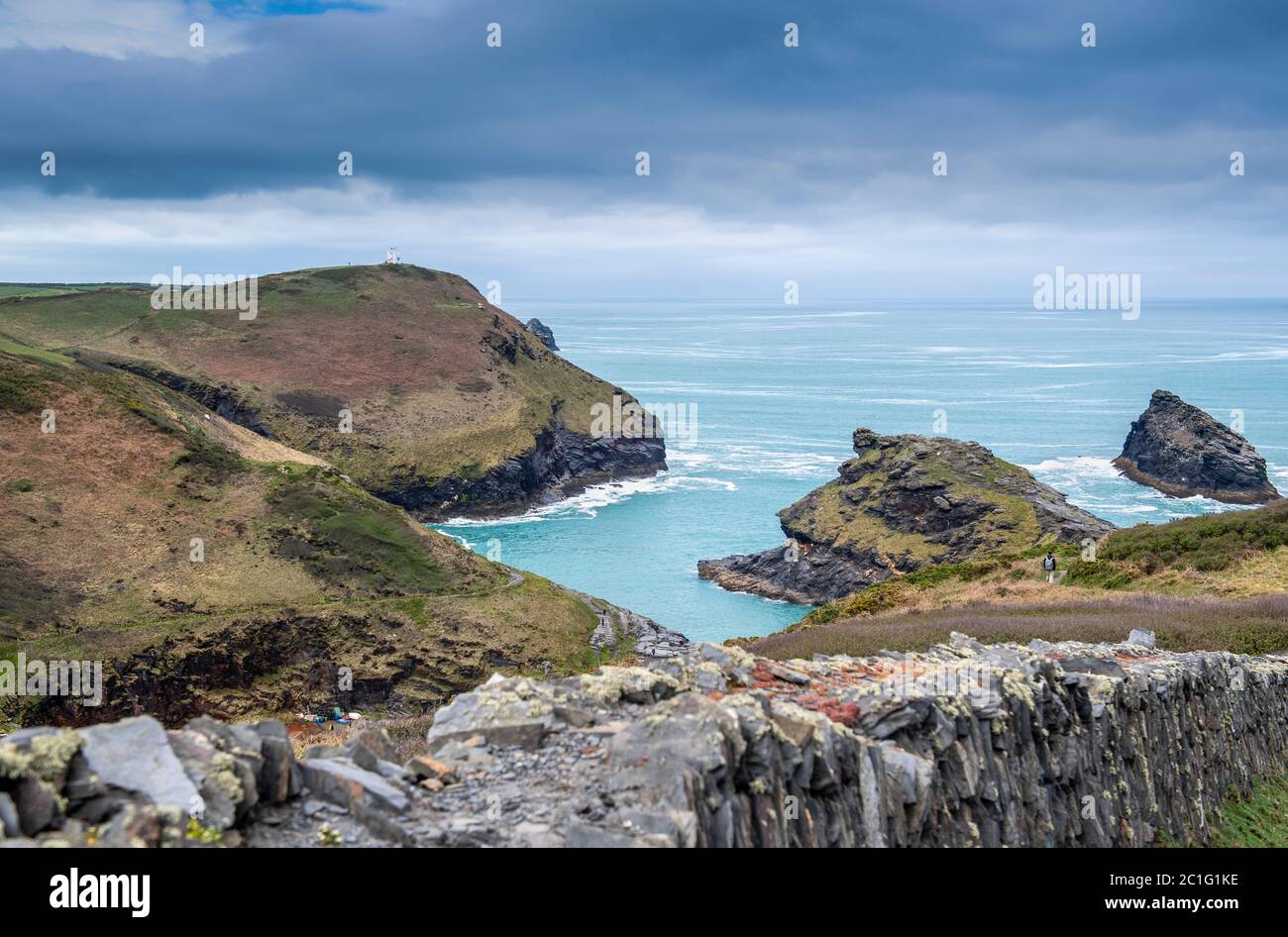 Vista della spettacolare costa vicino a Boscastle in Cornovaglia, England, Regno Unito Foto Stock