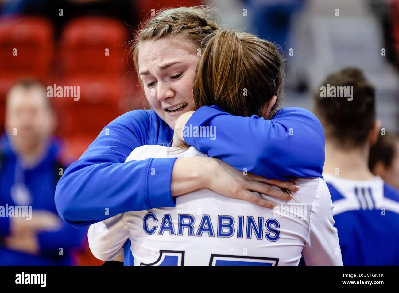 Pallavolo donna giocatore Montreal Carabins - emozione, vittoria, abbraccio Foto Stock