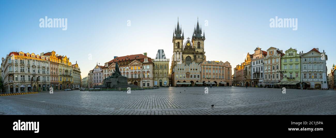 Vista panoramica della piazza della città vecchia di Praga, Repubblica Ceca Foto Stock