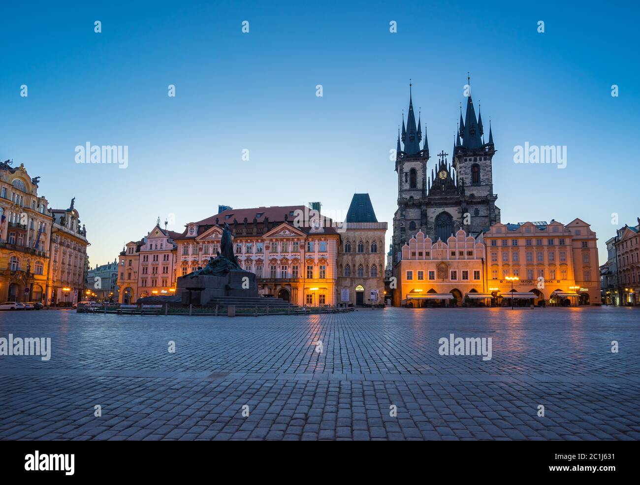 Piazza della città vecchia di Praga, Repubblica Ceca di notte Foto Stock