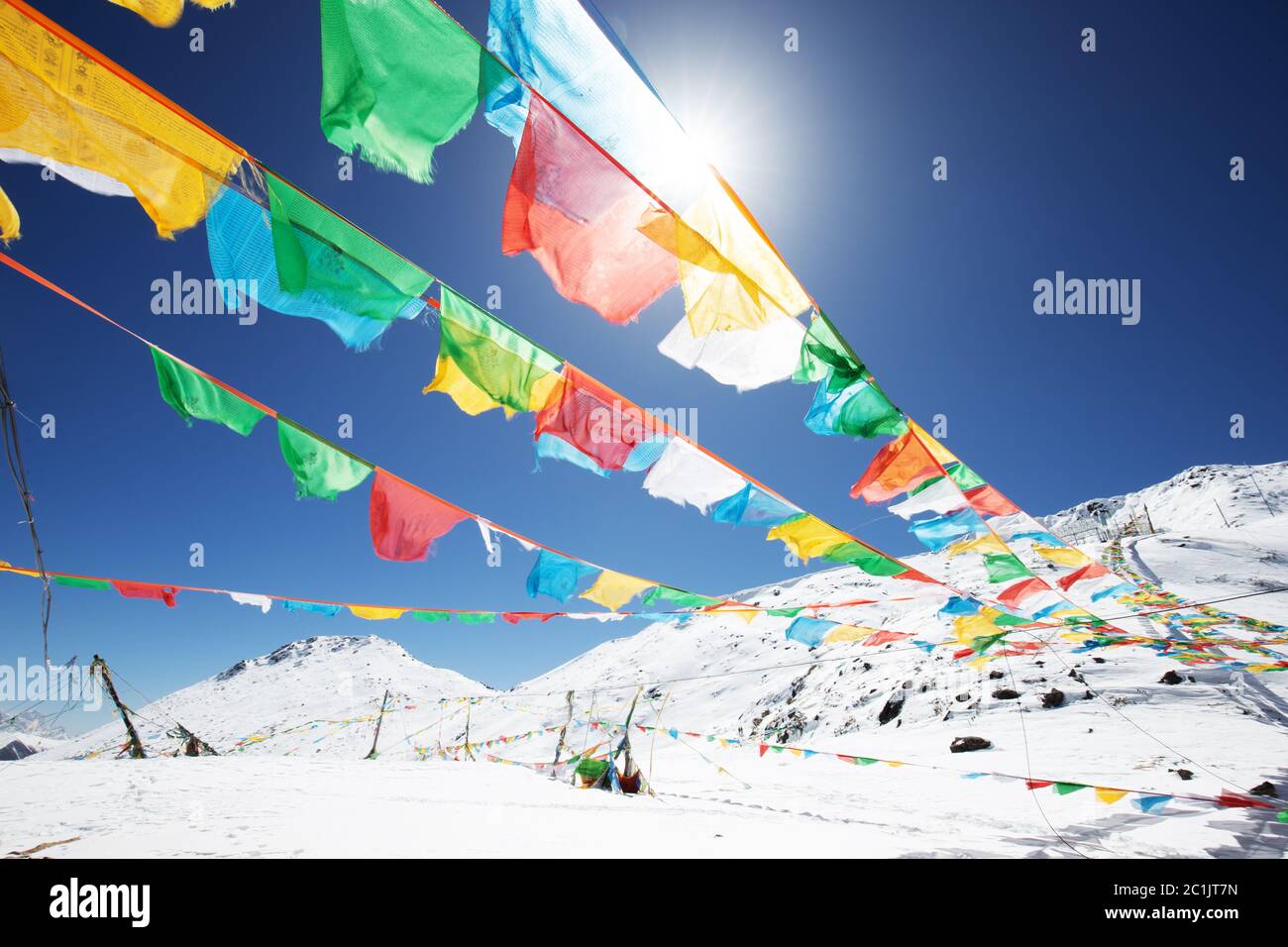 paesaggio del tibet con bandiera Foto Stock