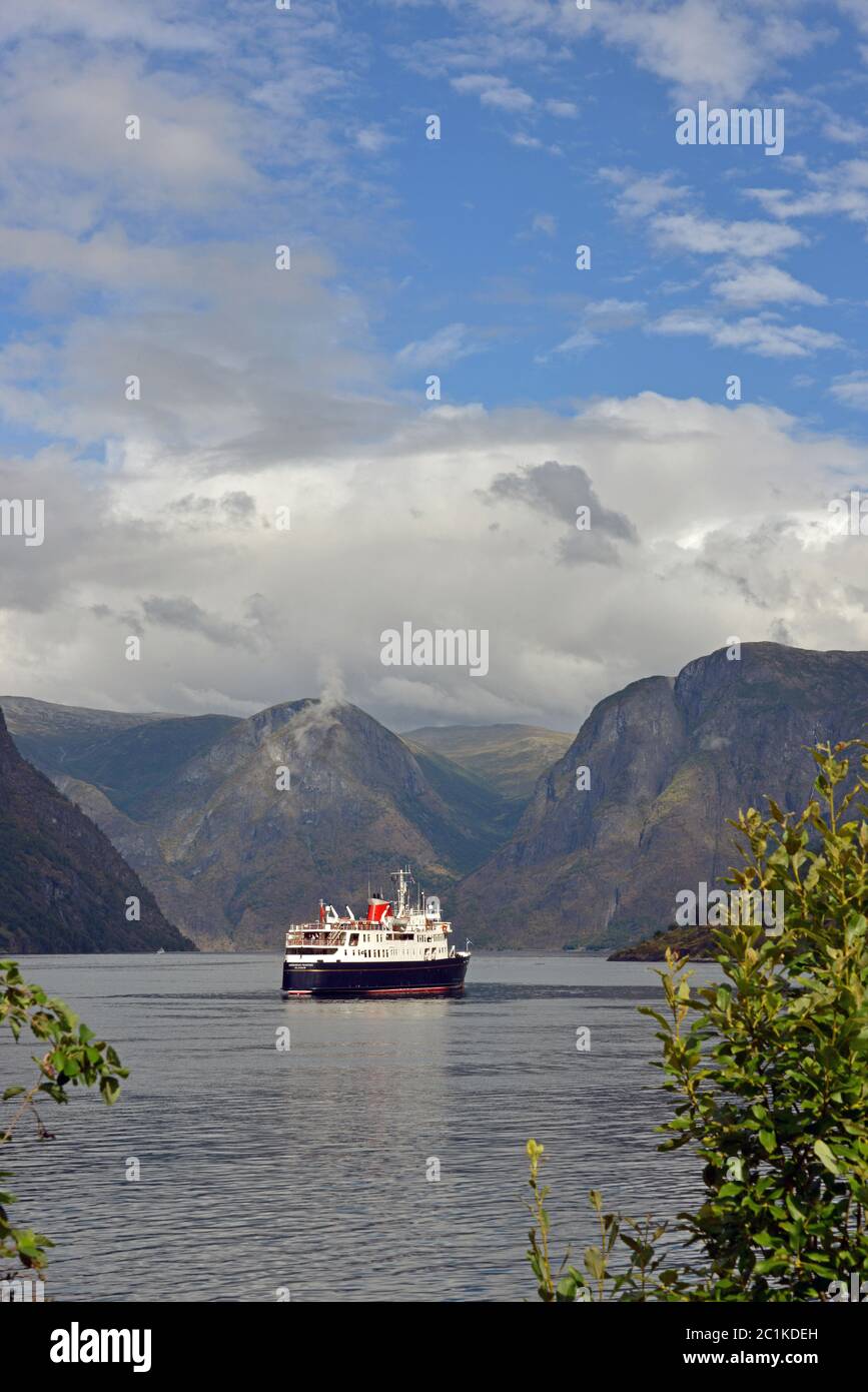 PRINCIPESSA EBRIDEA al largo della FLAM in NORVEGIA AURLANDSFJORDEN Foto Stock