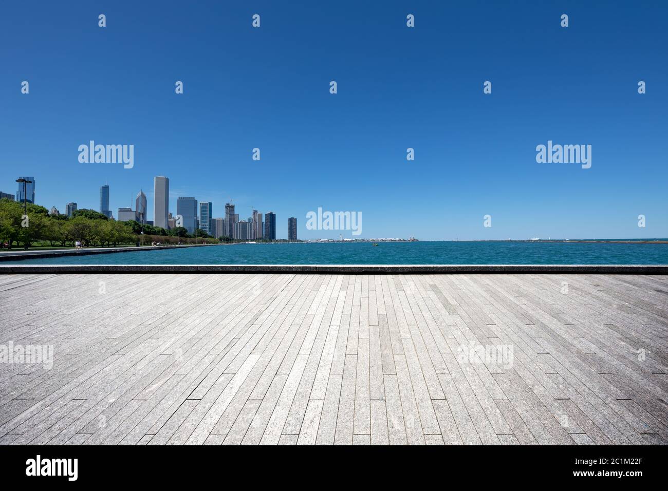terreno vuoto con un moderno paesaggio urbano a chicago Foto Stock