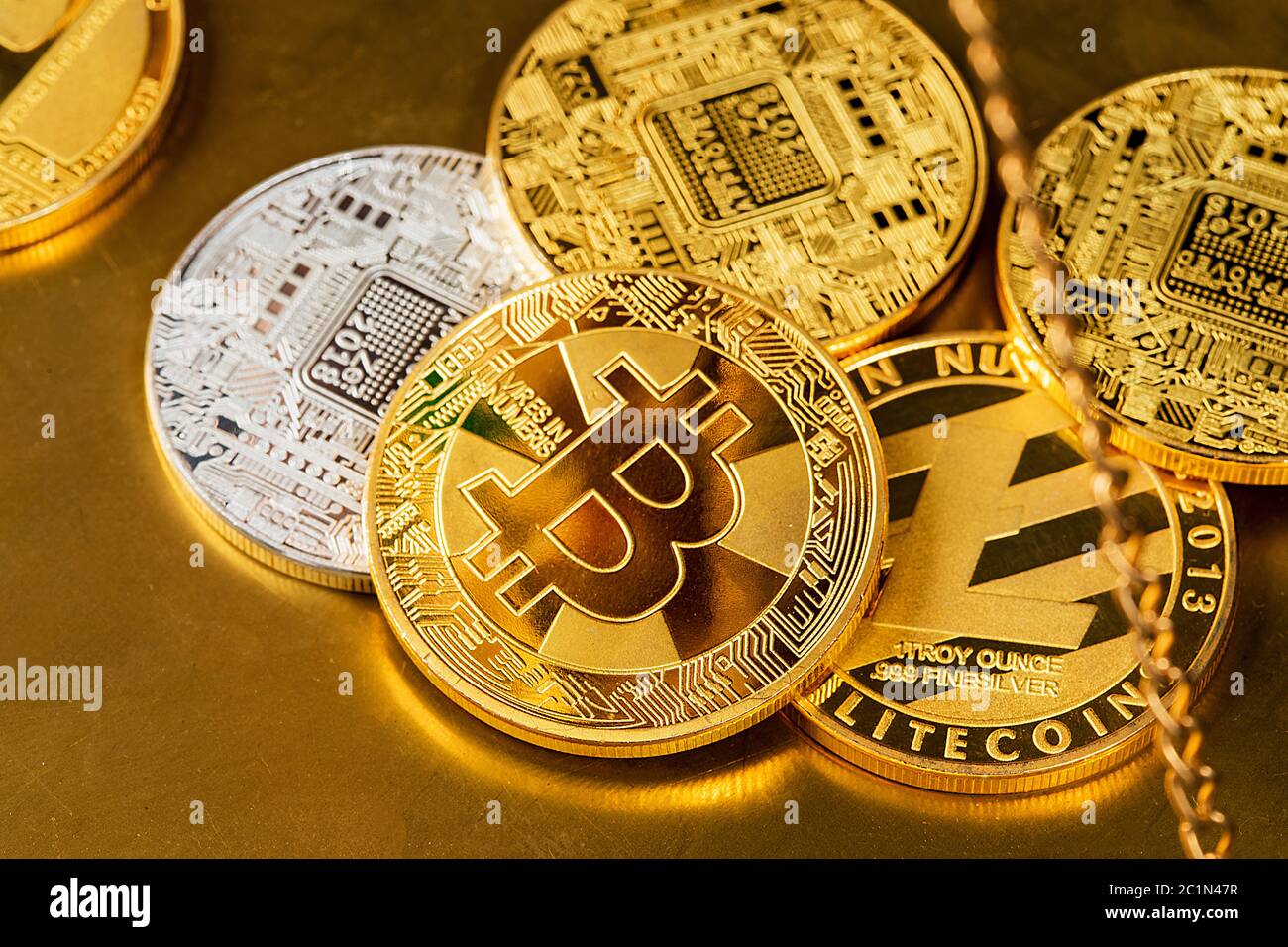 Bitcoin Cryptocurrency Bit digitale medaglia BTC valuta la tecnologia Internet Business concetto. Foto Stock