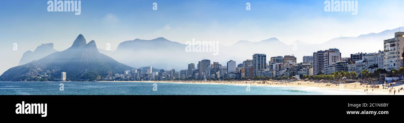 Immagine panoramica delle spiagge di Ipanema e Leblon a Rio de Janeiro Foto Stock