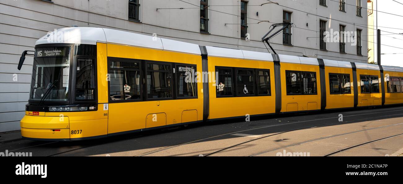 Tram a Berlino Foto Stock