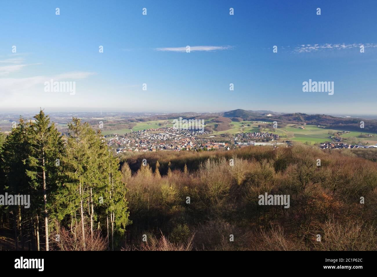 Punto di osservazione "Luisenturm", direzione di osservazione: Borgholzhausen, distretto di GÃ¼tersloh, Renania Settentrionale-Vestfalia, Germania, Europa occidentale Foto Stock