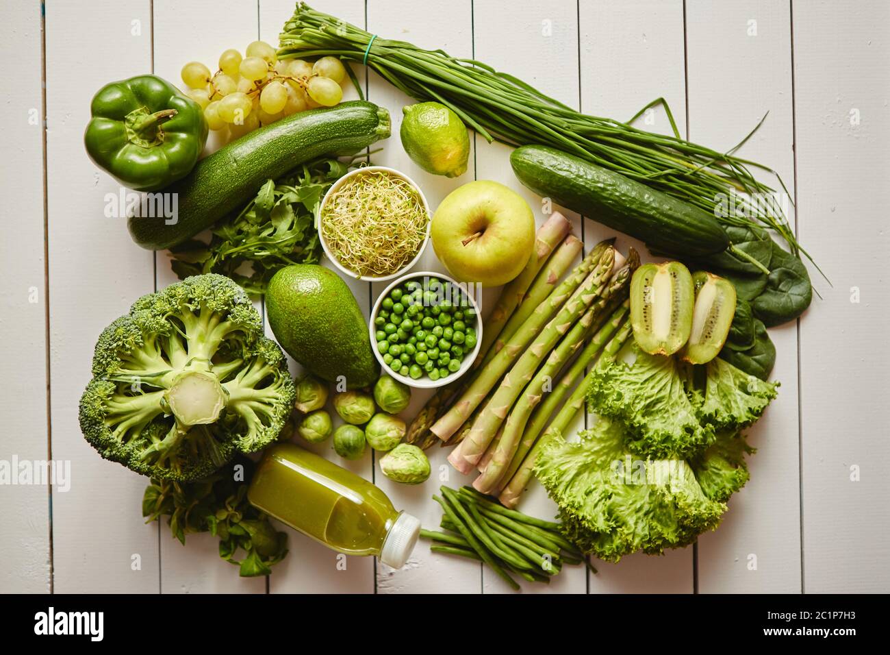 Verdure biologiche, frutta ed erbe antiossidanti verdi Foto Stock