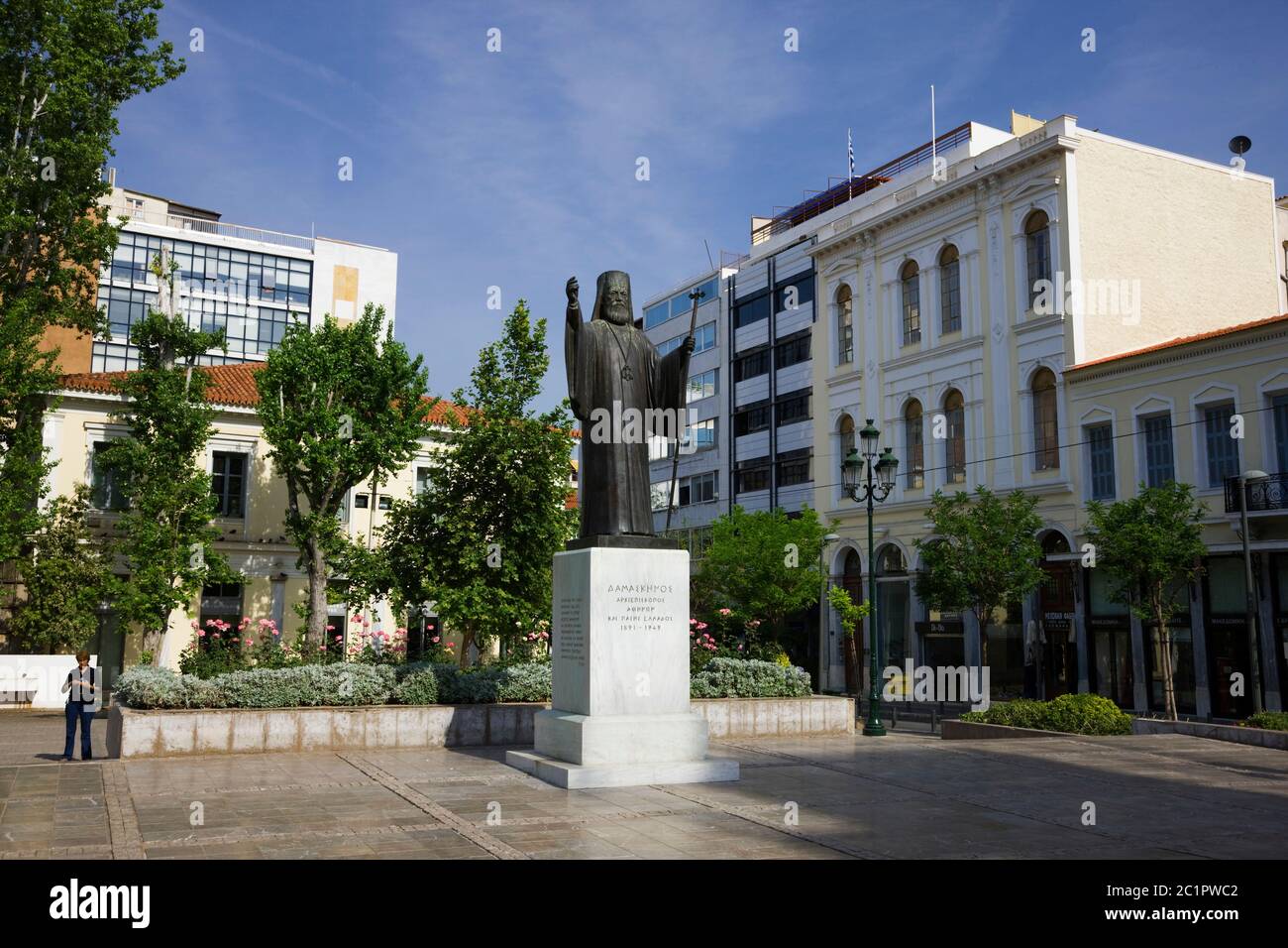 Statua di Mons. Damaskinos, Piazza Mitropoleos, Atene, Grecia, Europa Foto Stock