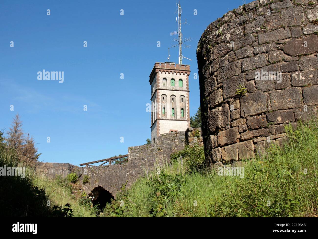 la torre di georg viktor e le rovine del castello nei pressi di korbach Foto Stock