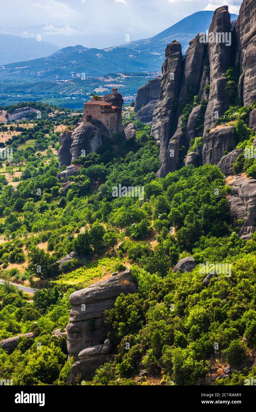 Meteora, Monastero Santo di San Nicola, Agios Nikolaos, Monastero sulla roccia, impressionante formazione naturale di roccia, Kalabaka, Tessaglia, Grecia, Europa Foto Stock