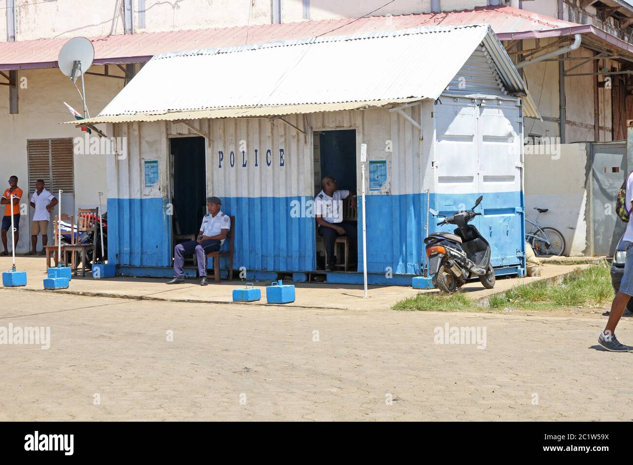 Stazione di polizia, Andoany o porto di Hell-Ville, Nosy Be, Madagascar. Foto Stock