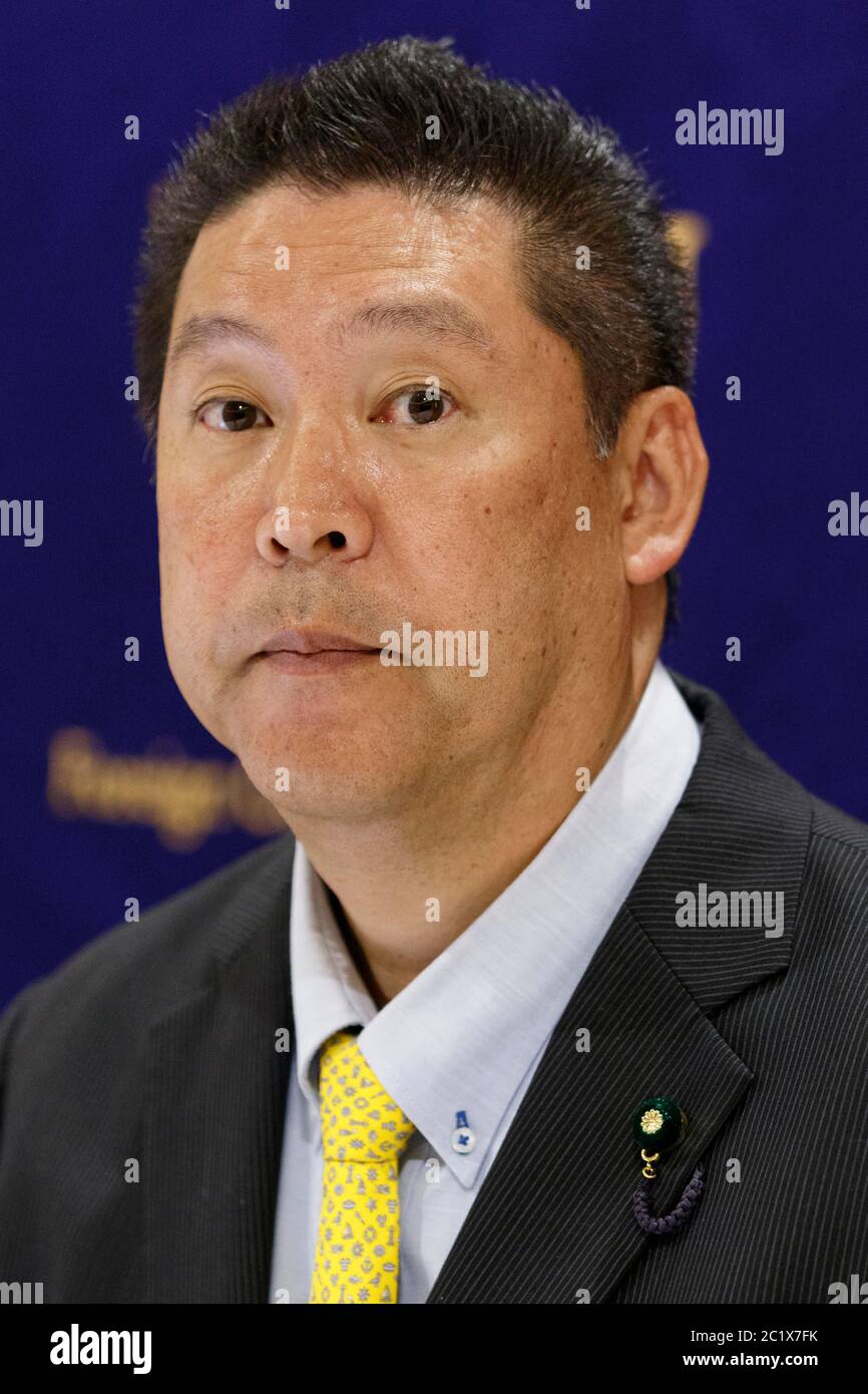 Il candidato della Tokyo Gubernatorial Takashi Tachibana partecipa a una conferenza stampa al Foreign Corresidents' Club del Giappone il 16 giugno 2020, Tokyo, Giappone. Le elezioni gubernatoriali si terranno il 5 luglio. Credit: Rondrigo Reyes Marin/AFLO/Alamy Live News Foto Stock