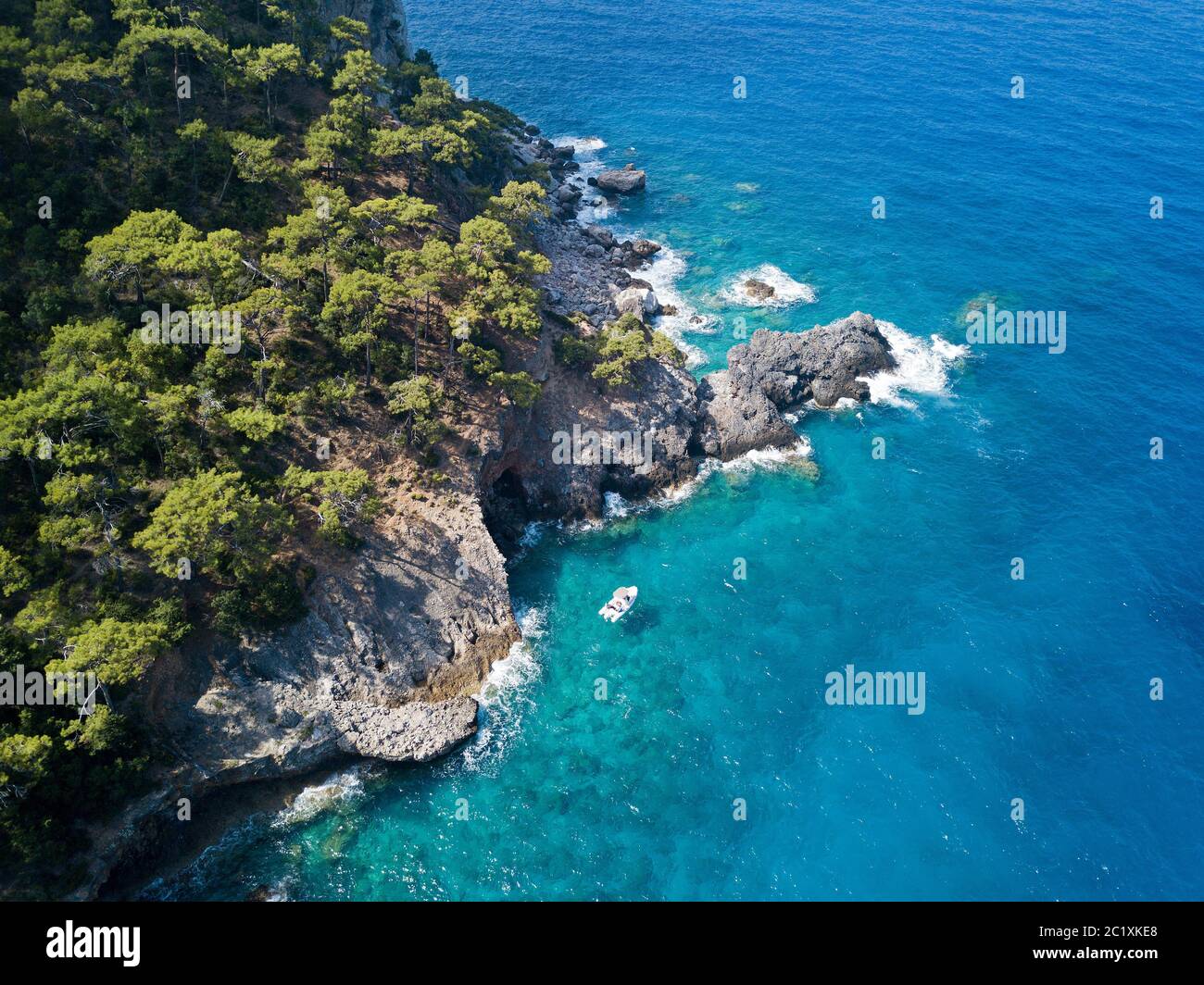 Vista aerea della costa rocciosa di Kabak Cove Fethiye Turchia Foto Stock