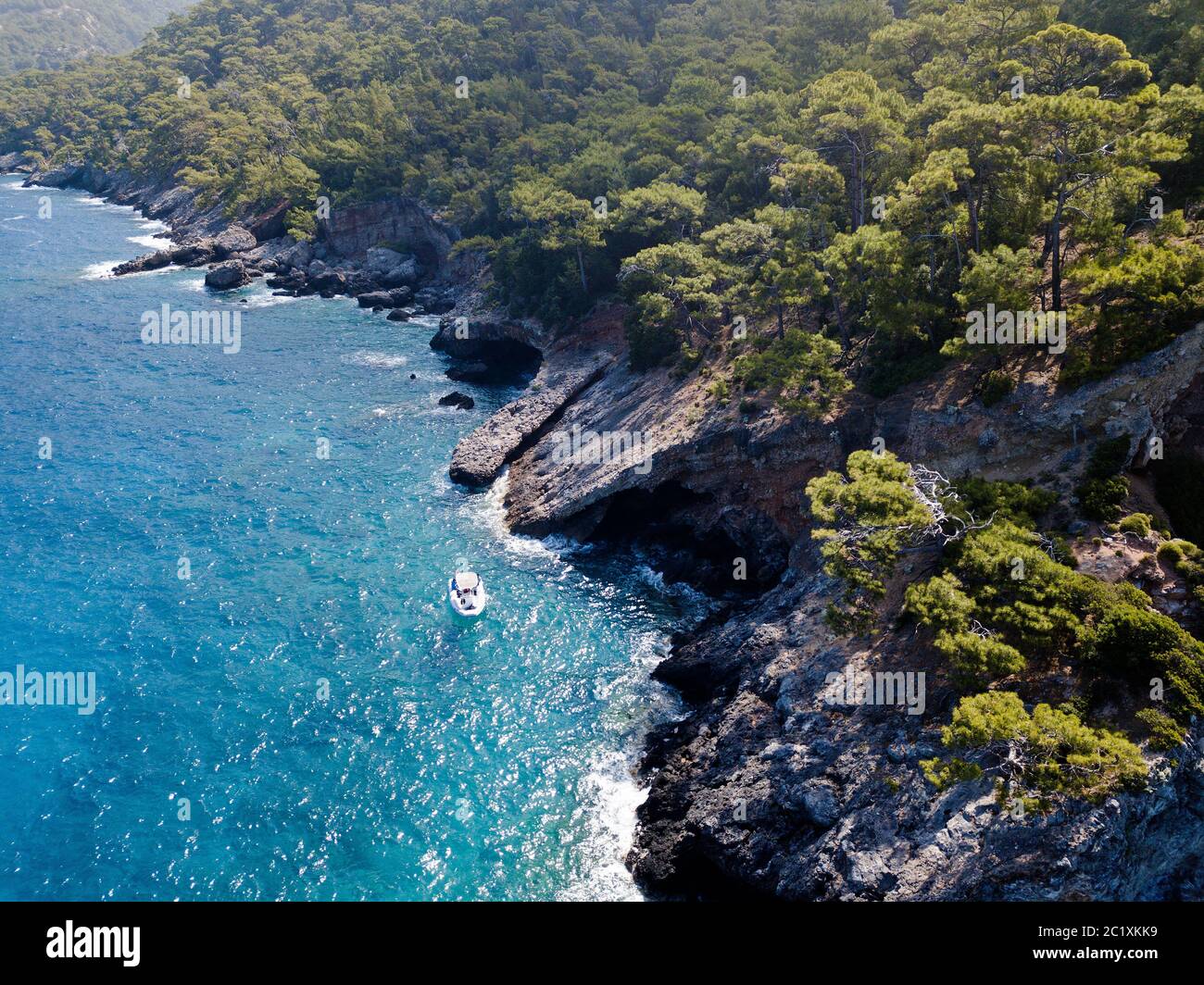 Vista aerea della costa rocciosa di Kabak Cove Fethiye Turchia Foto Stock