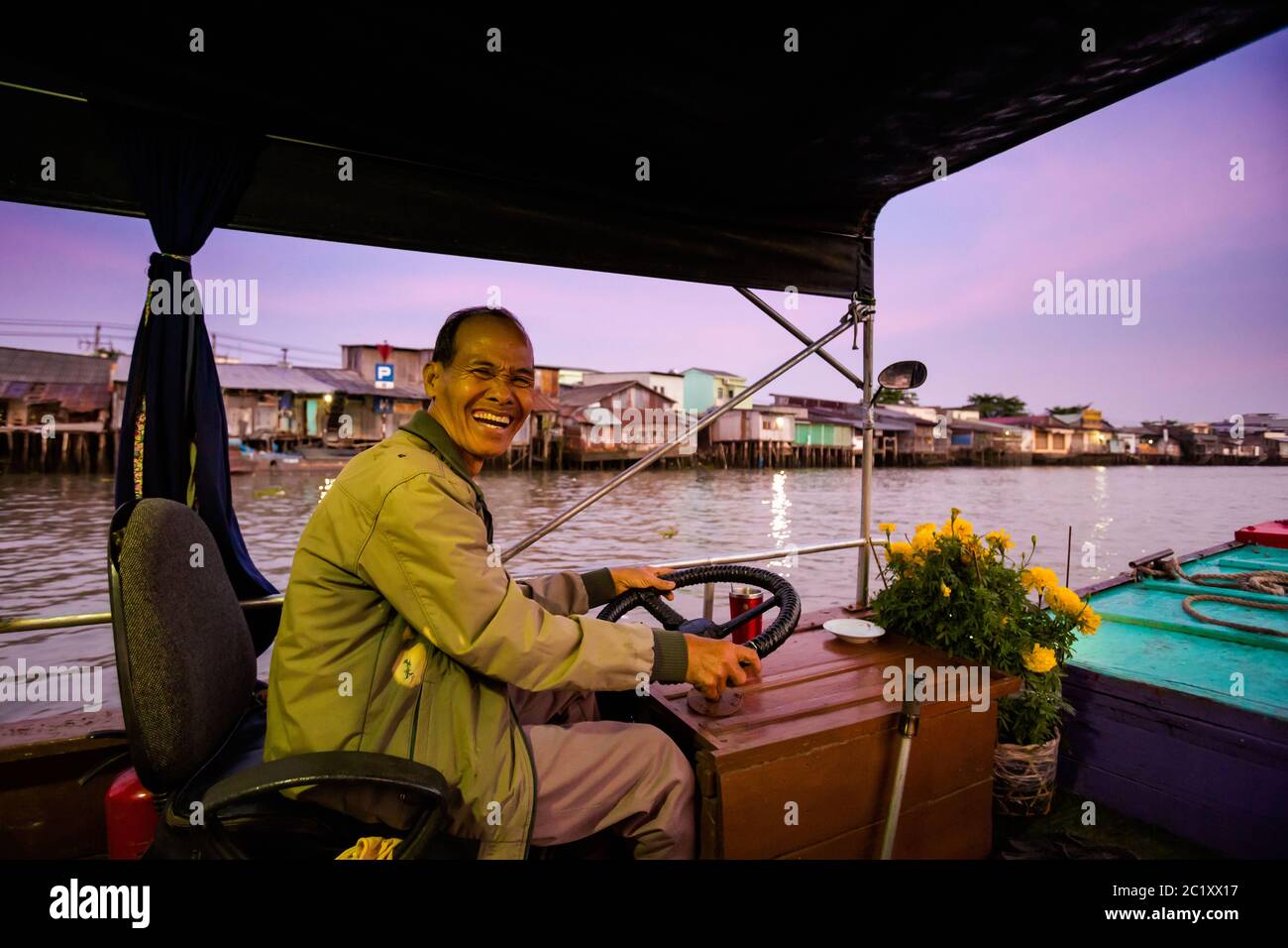 CAN Tho, Vietnam - Febbraio 2020 : Baotman sul mercato galleggiante mattina Cai Rang. Foto Stock