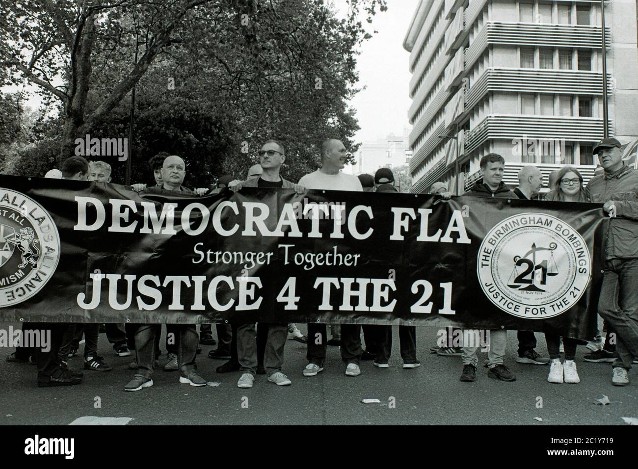 La federazione democratica dei papà del calcio (DFLA) marzo, Londra, Regno Unito. 13 ottobre 2018 Foto Stock