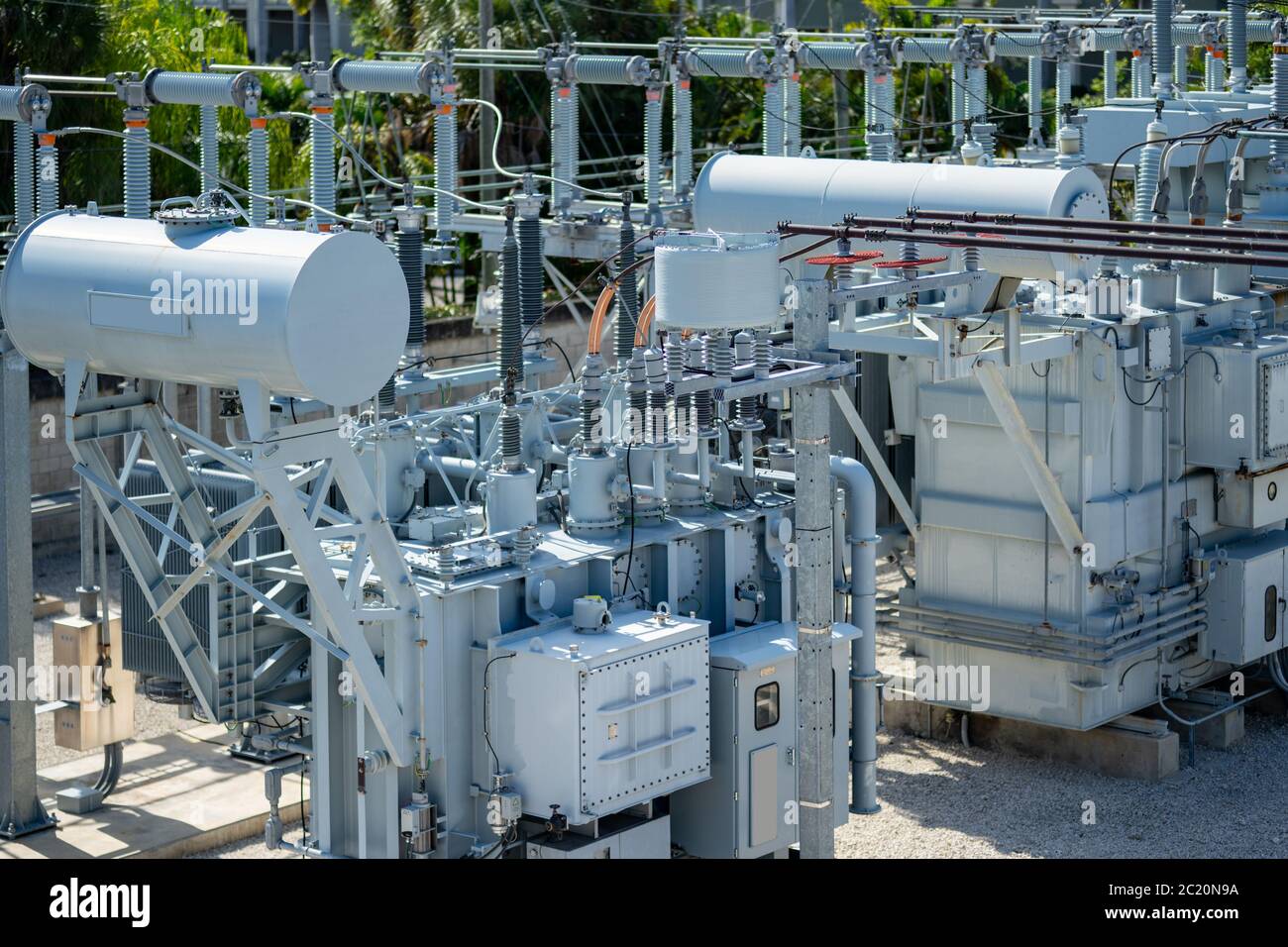 Foto di una stazione di relè di potenza di generazione industriale Foto Stock