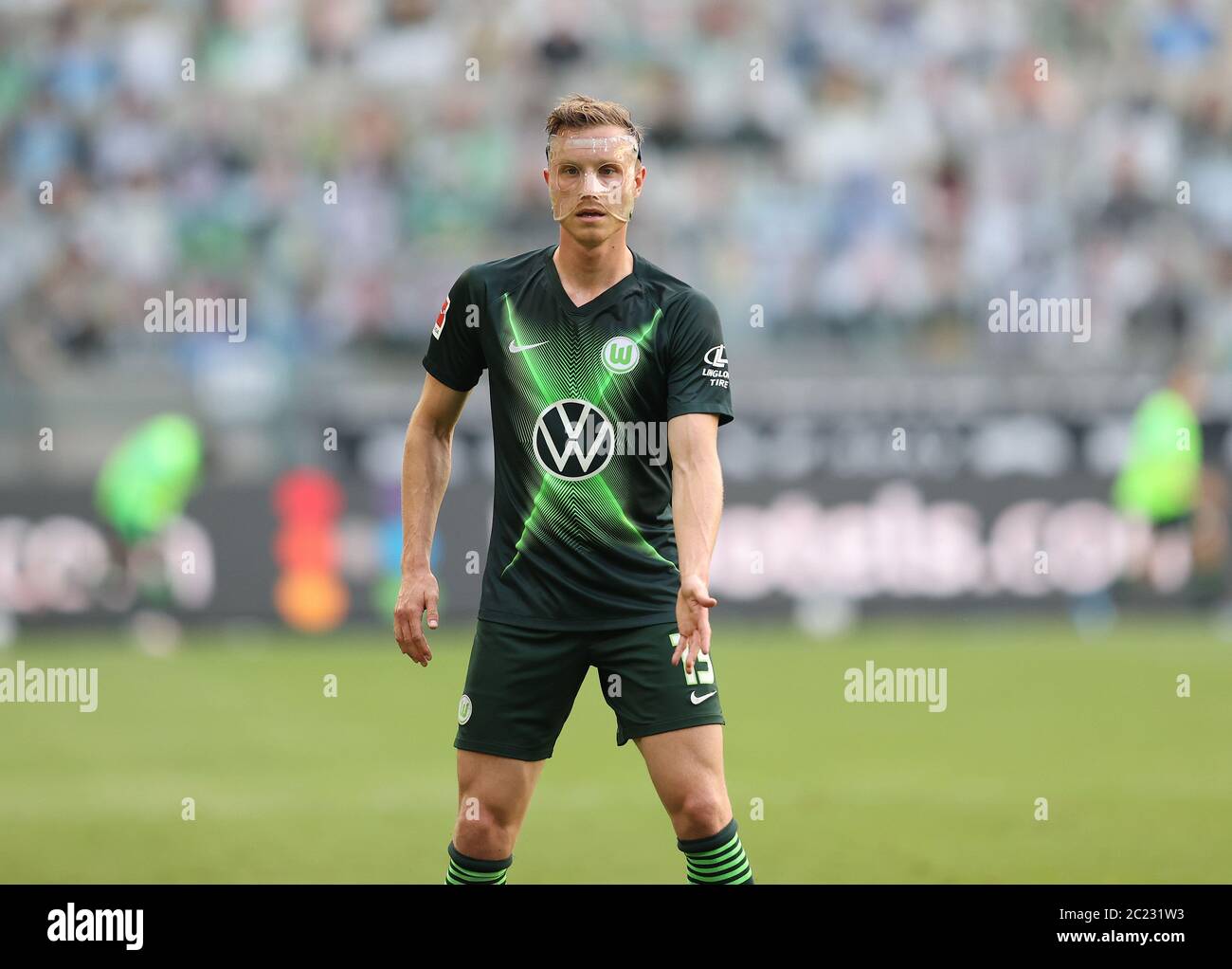 Yannick GERHARDT, Wolfsburg con maschera protettiva firo, Sport: Calcio: 1. Bundesliga: Stagione 19/20: 16.06.2020 32nd matchday: VFL Borussia Monchengladbach, Borussia Monchengladbach, Gladbach - VfL Wolfsburg Foto: Jurgen Fromme/firosportphoto/POOL | uso in tutto il mondo Foto Stock