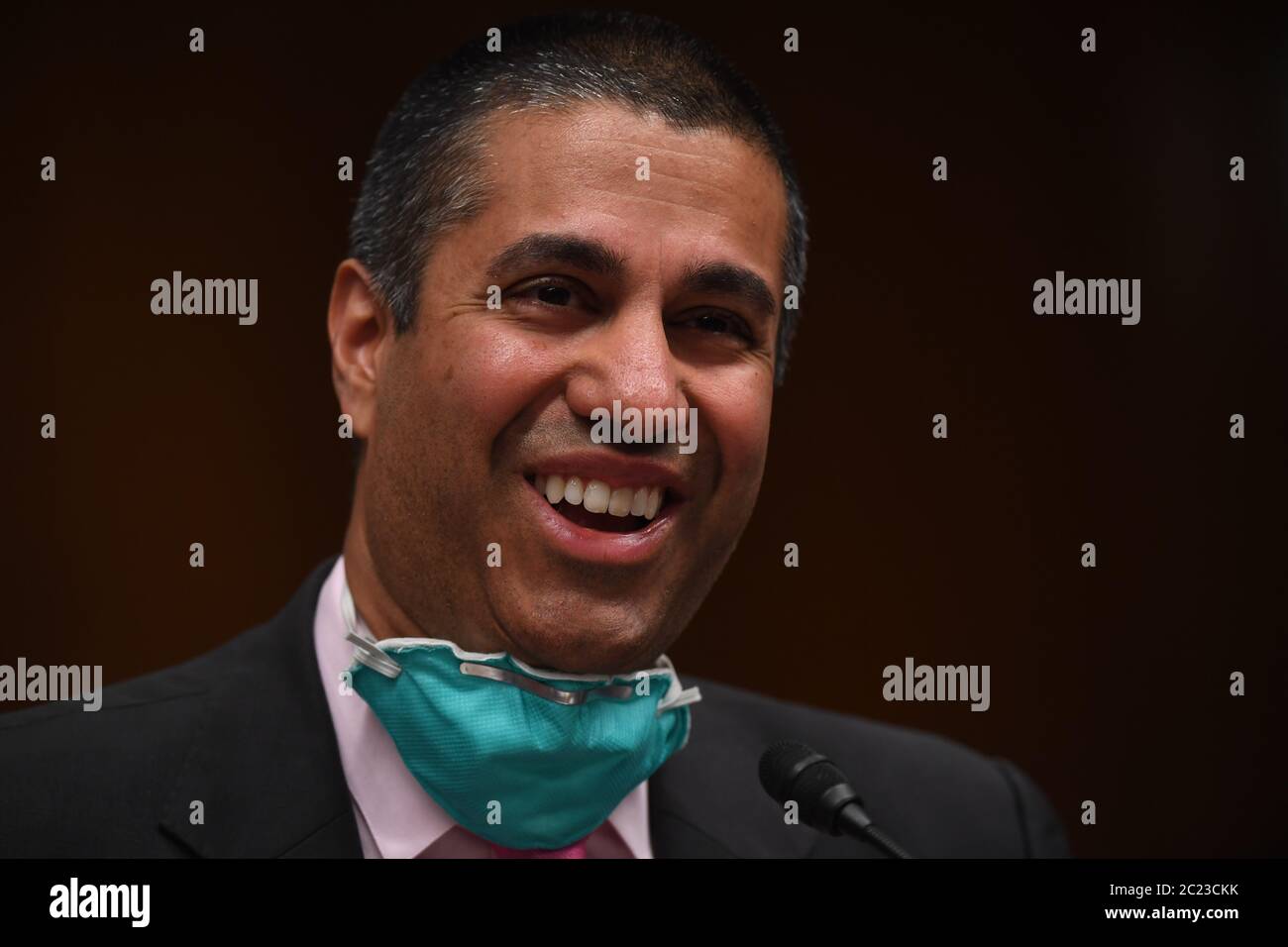 Ajit Pai, presidente della Federal Communications Commission (FCC), testimonia durante un'audizione di supervisione di esaminare il programma delle aste dello spettro della Federal Communications Commission per l'anno fiscale 2021 il 16 giugno 2020. L'audizione è stata tenuta dalla sottocommissione per i servizi finanziari e il governo generale del Senato degli Stati Uniti. Credit: Toni Sandys/Pool via CNP | utilizzo in tutto il mondo Foto Stock