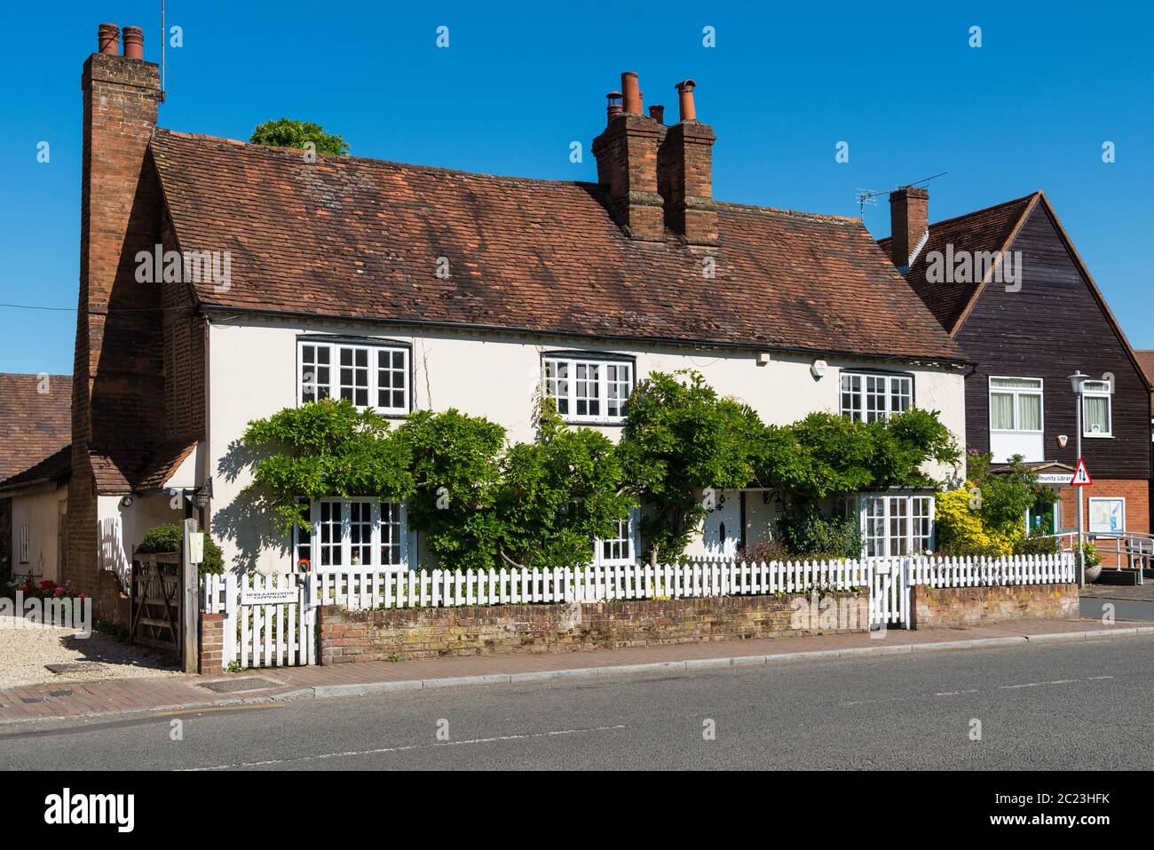 Attraente cottage in High Street, Chalfont St. Giles, Buckinghamshire, Inghilterra, Regno Unito Foto Stock