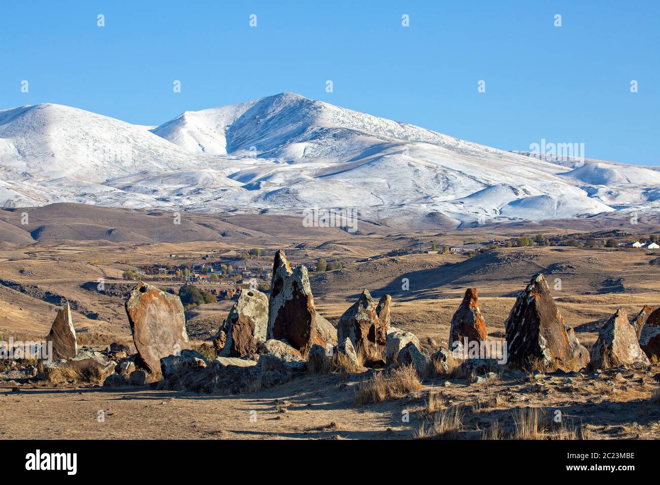 Henge di pietra armeno conosciuto anche come Karahunj o Zorats Karer, in Armenia Foto Stock
