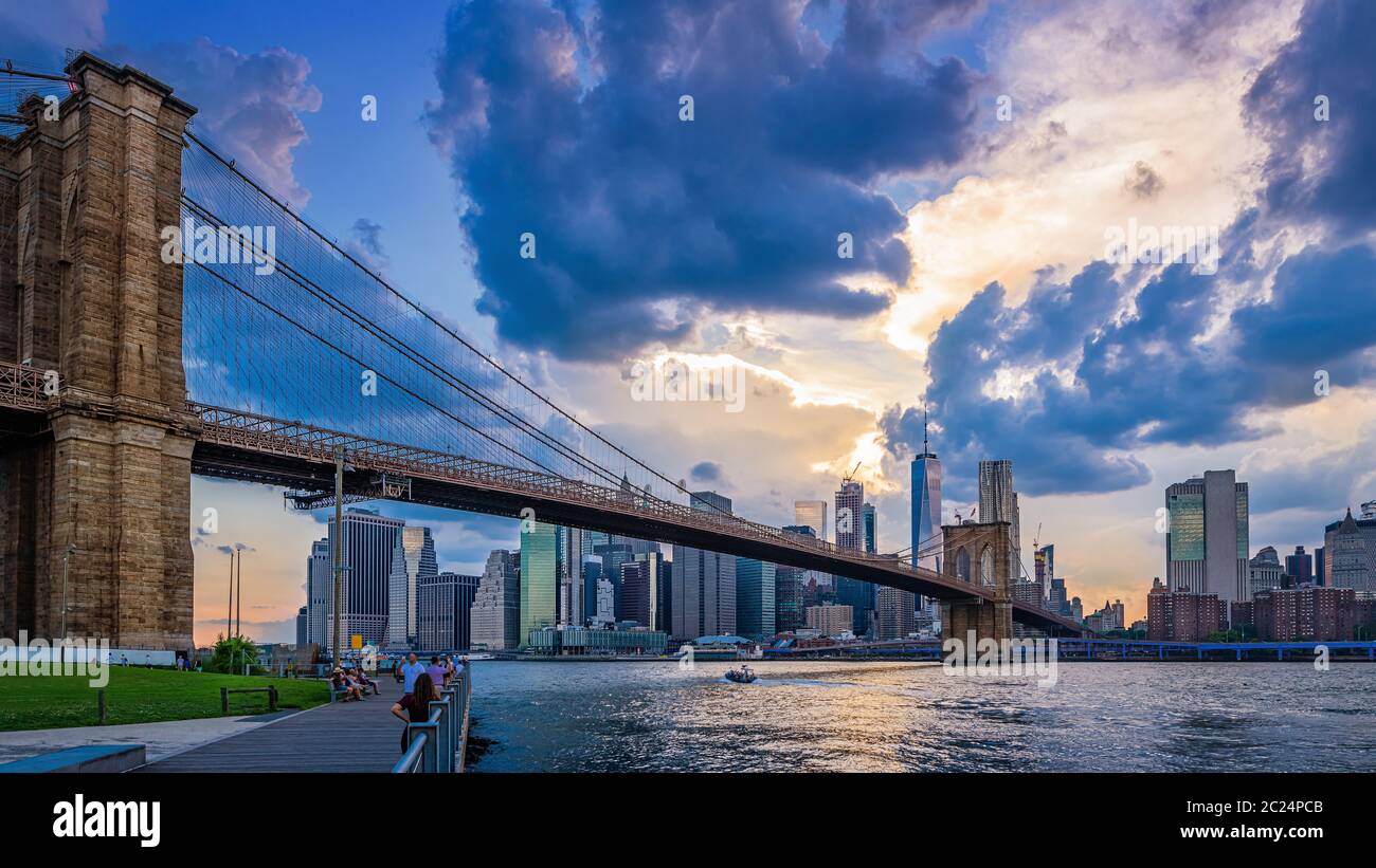 vista panoramica a manhattan al tramonto Foto Stock