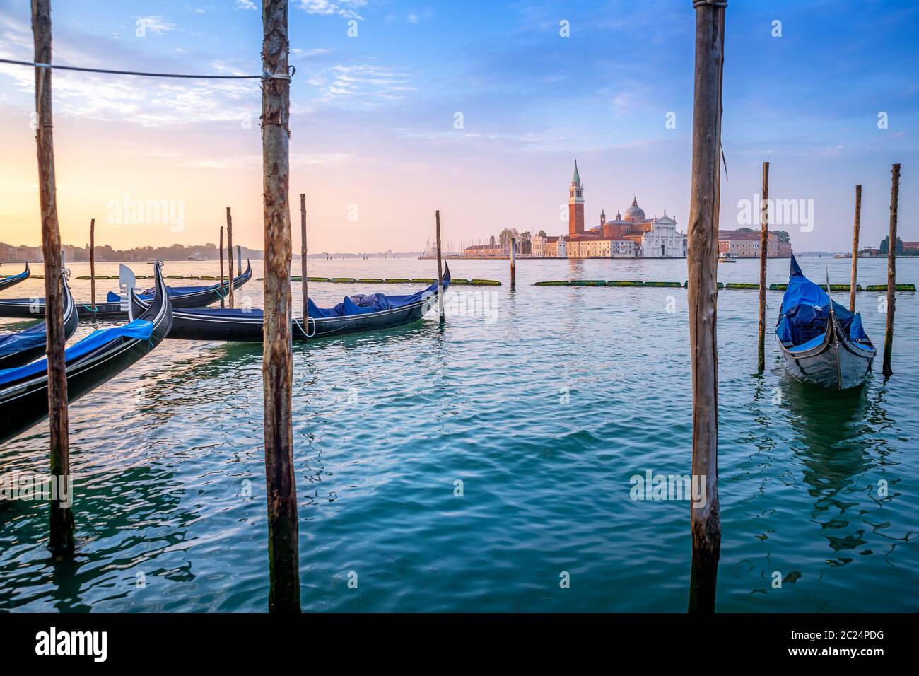 mattina presto in piazza san marco a venezia Foto Stock