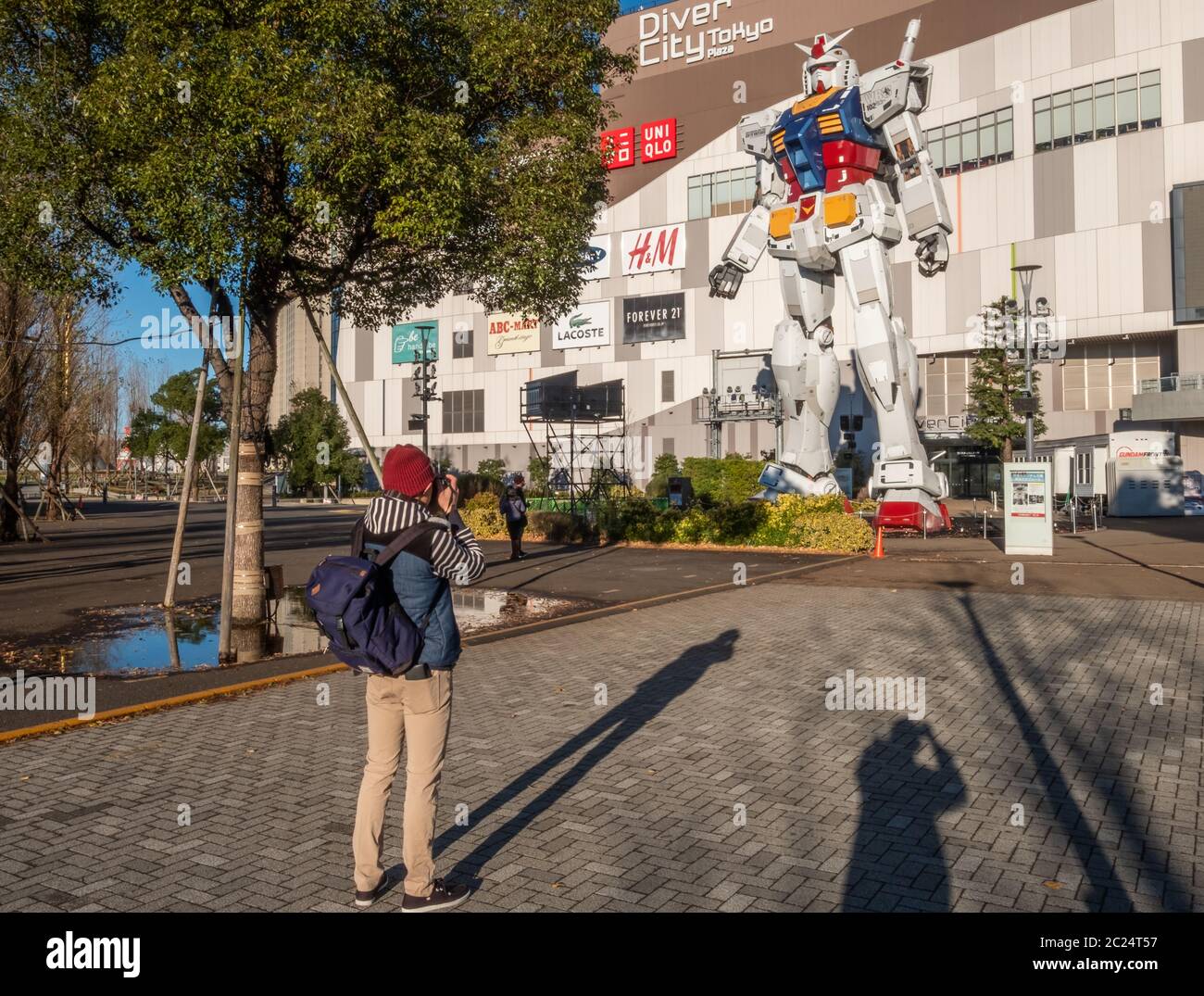 Statua di Gundam RX78 di dimensioni reali a Odaiba, Tokyo, Giappone Foto Stock