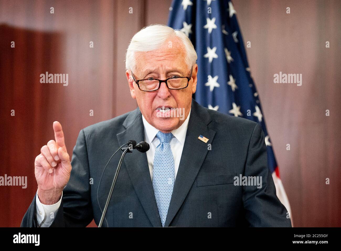 Washington, Stati Uniti 16 giugno 2020. 16 giugno 2020 - Washington, DC, Stati Uniti: Rappresentante degli Stati Uniti Steny Hoyer (D-MD) intervenendo alla conferenza stampa per annunciare che la H.R. 51, il Washington, DC Admission Act, sarebbe stata votata nella Camera dei rappresentanti il 26 giugno 2020. (Foto di Michael Brochstein/Sipa USA) Credit: Sipa USA/Alamy Live News Foto Stock