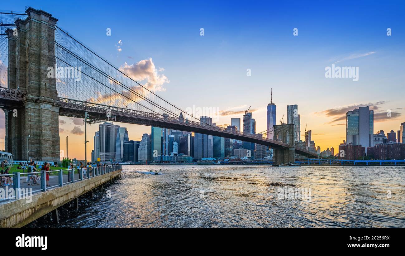 vista panoramica a manhattan al tramonto Foto Stock