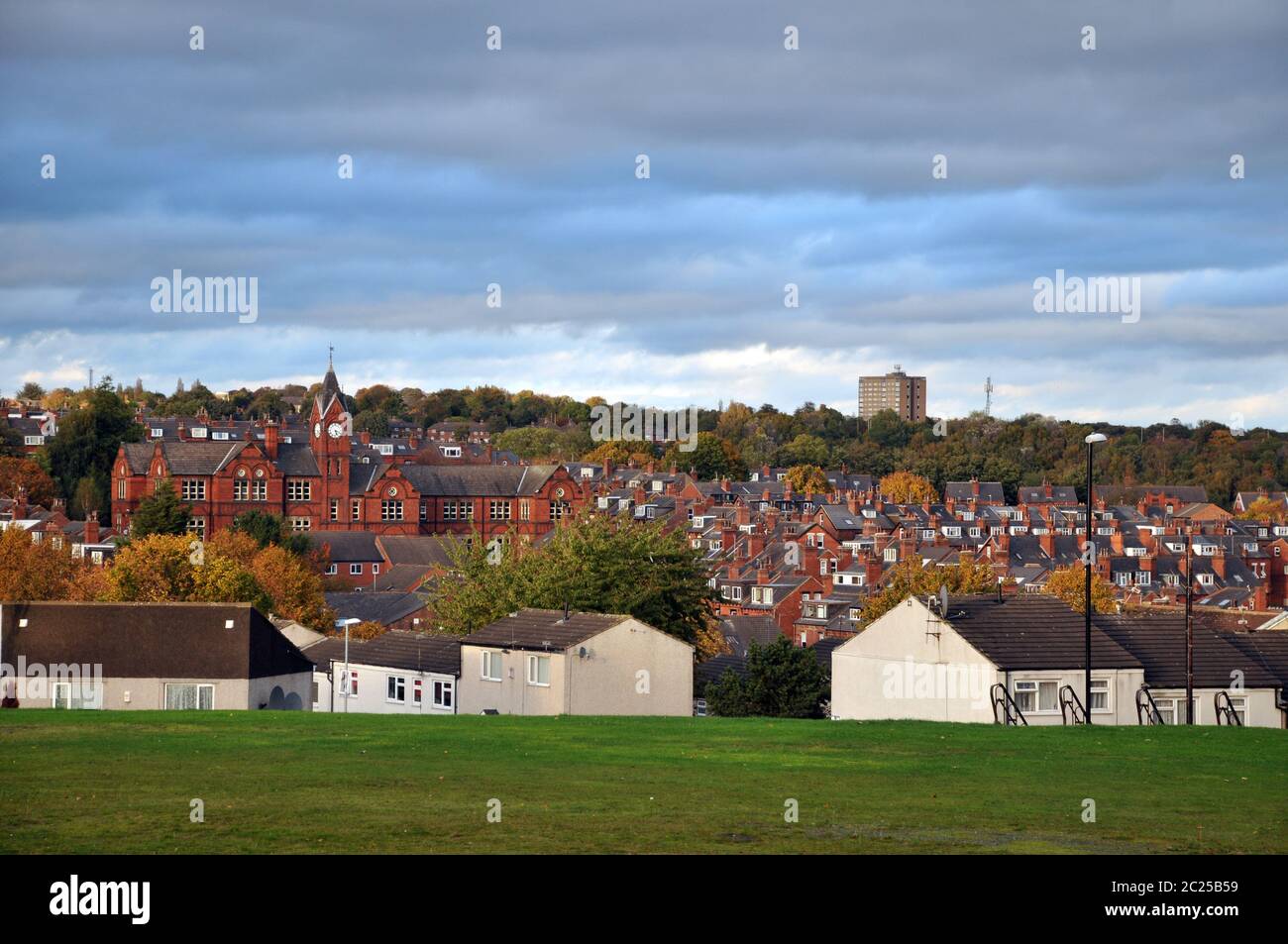 paesaggio urbano della zona woodhouse di leeds nello yorkshire inghilterra Foto Stock