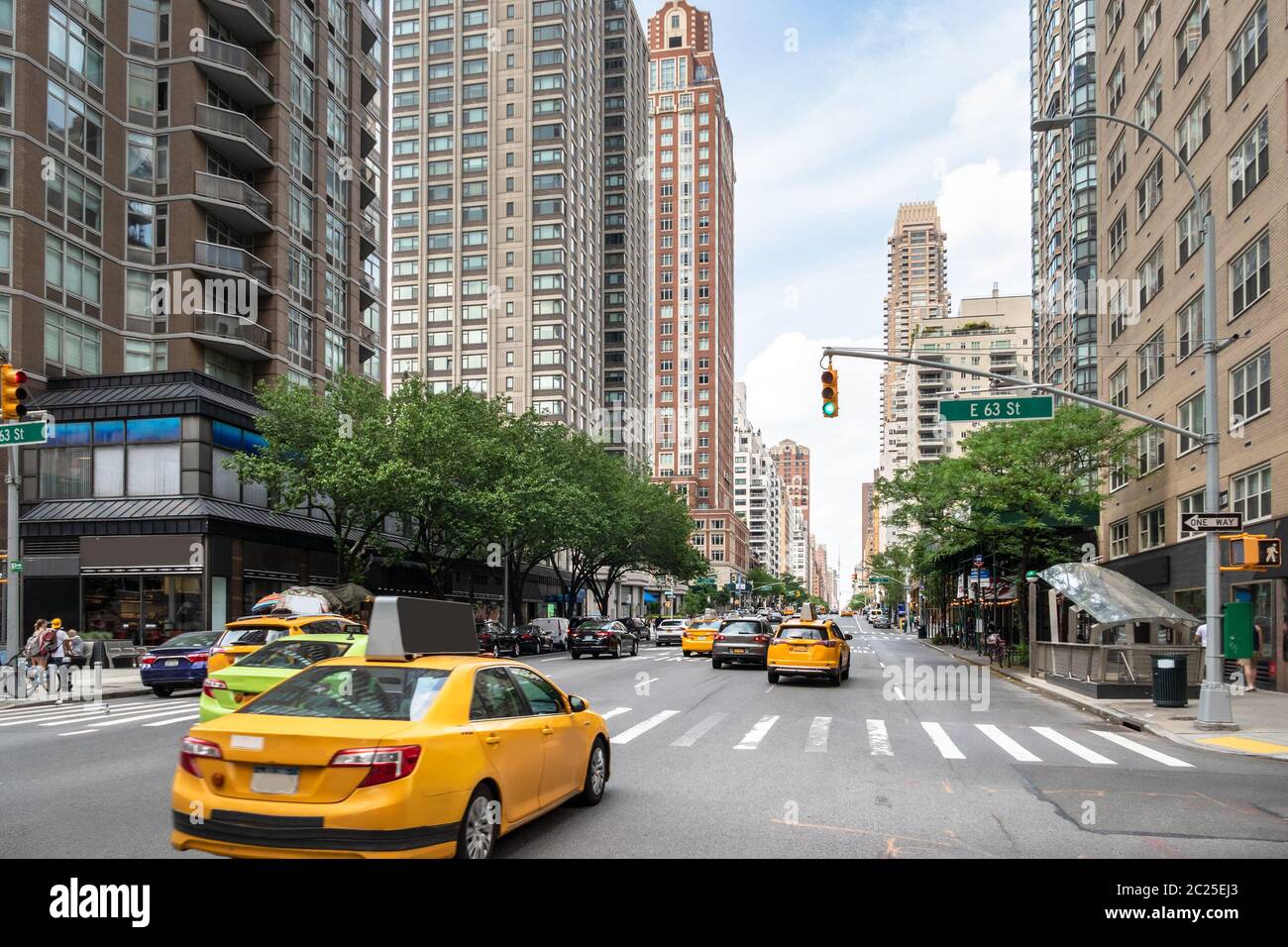 Edifici e traffico di New York Foto Stock