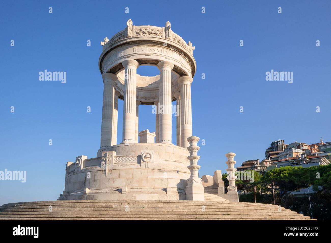 Monumento ai caduti d'italia immagini e fotografie stock ad alta ...