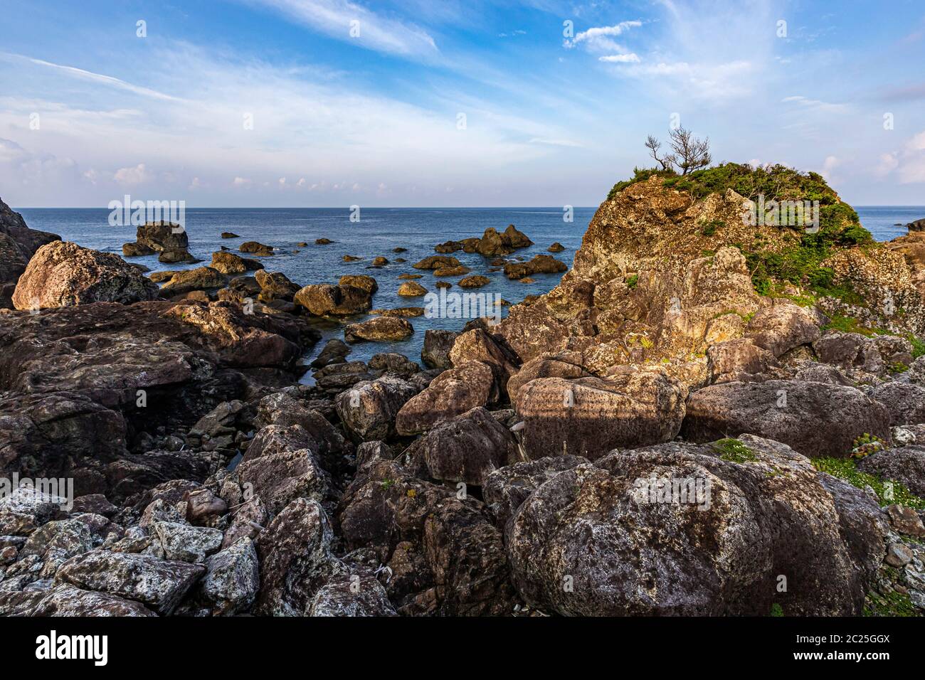 Cape Murito è uno dei paesaggi più suggestivi del Giappone - è stato modellato dall'attività vulcanica, dal vento e dal mare per formare una formazione rocciosa insolita Foto Stock