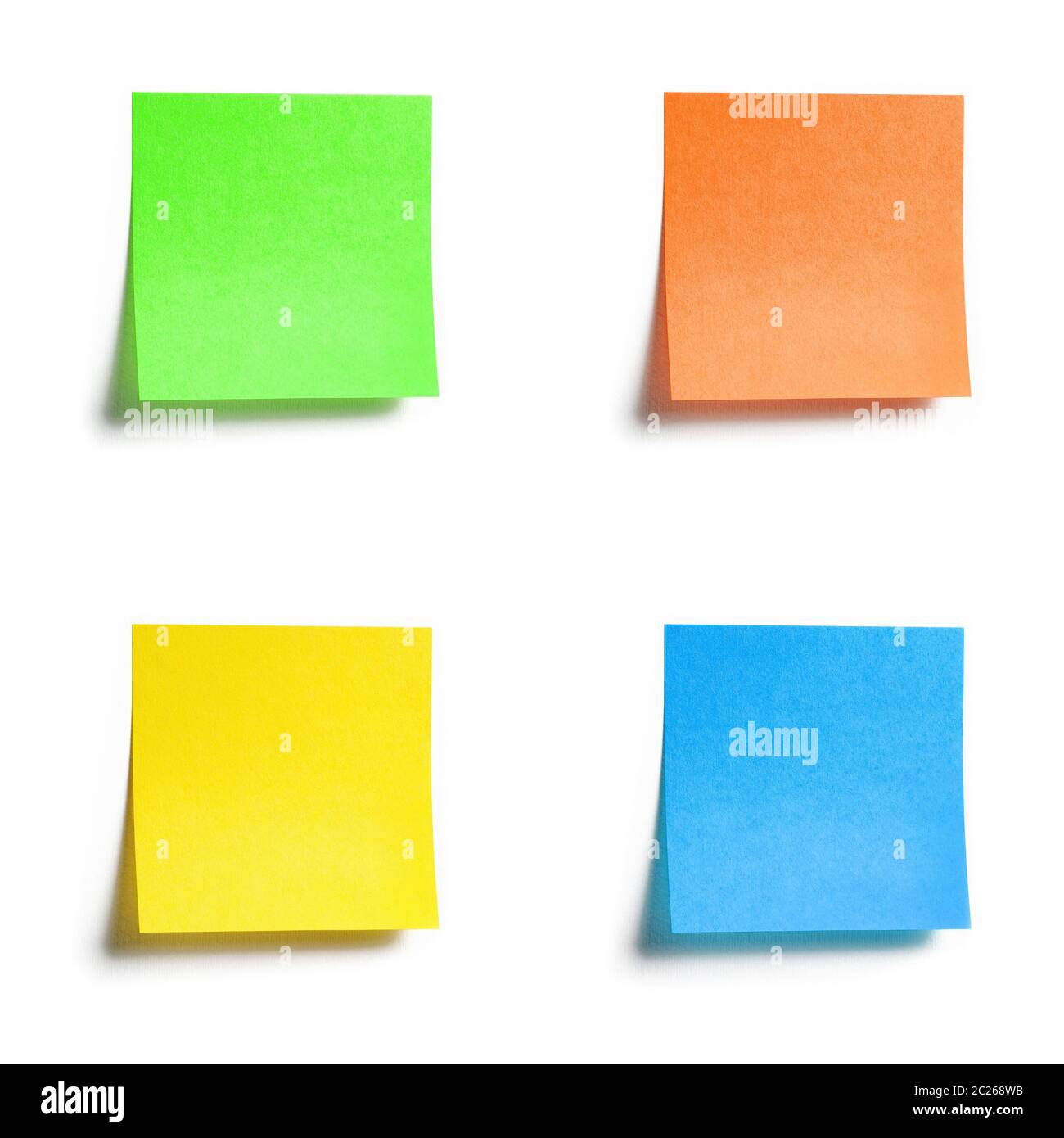 Set di vibrante colorata sticky notes con ombra isolati su sfondo bianco, vista frontale carta adesiva nota raccolta con spazio di copia Foto Stock