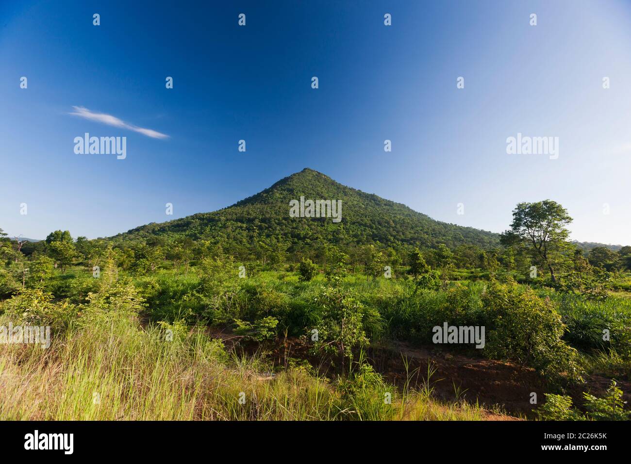 Montagne Dangrek, collina è Preah Vihear Tempio, tempio indù di antico Impero Khmer, Preah Vihear, Cambogia, Sud-est asiatico, Asia Foto Stock