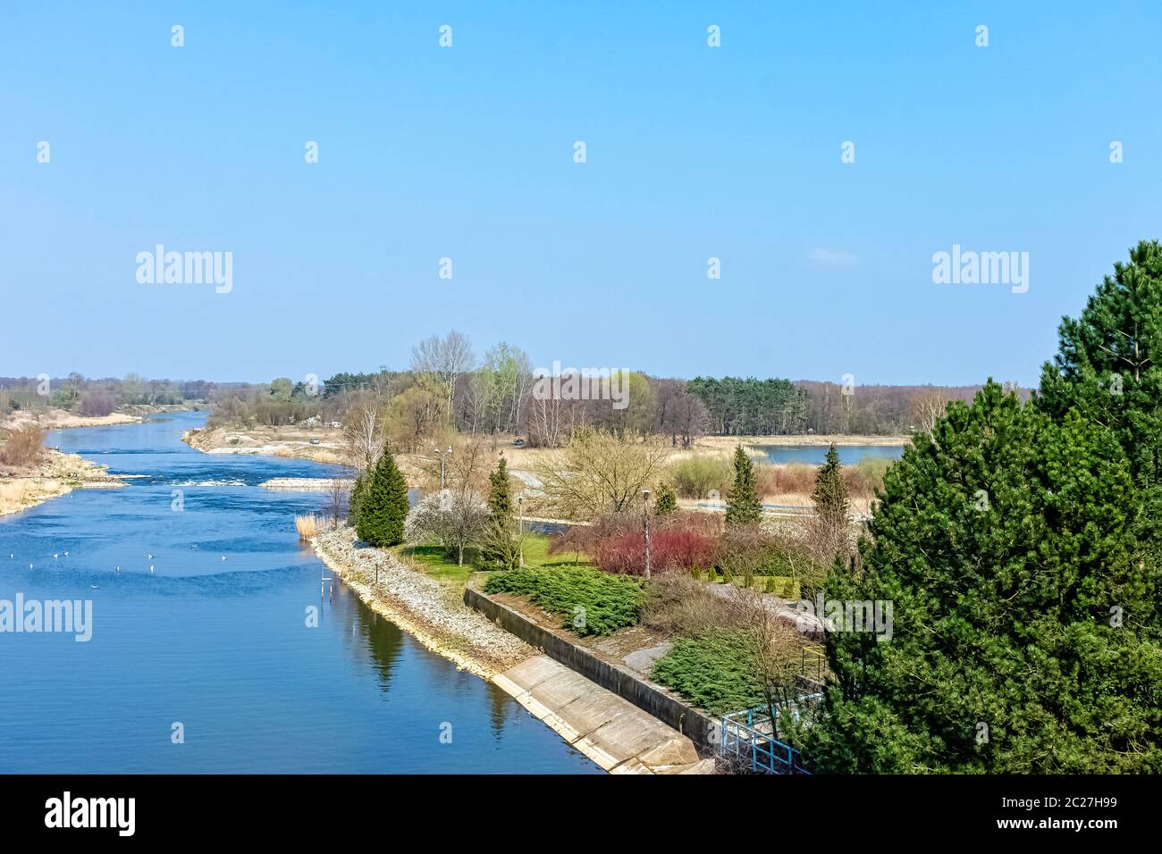 Vista panoramica sul fiume Warta a Lyszkowice, Polonia Foto Stock