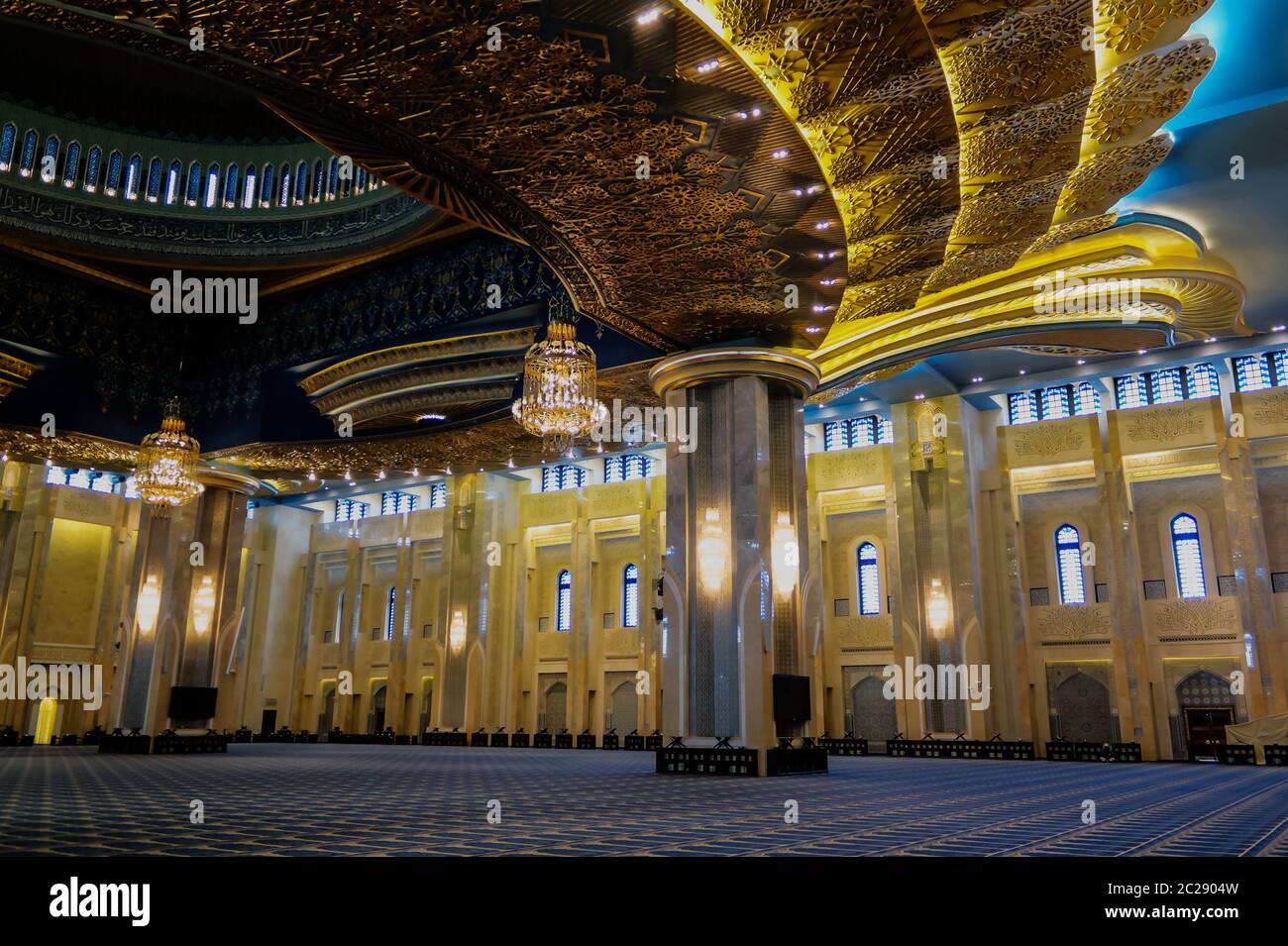 Vista degli interni della Grande Moschea Kuwait, Kuwait-city, Kuwait Foto Stock