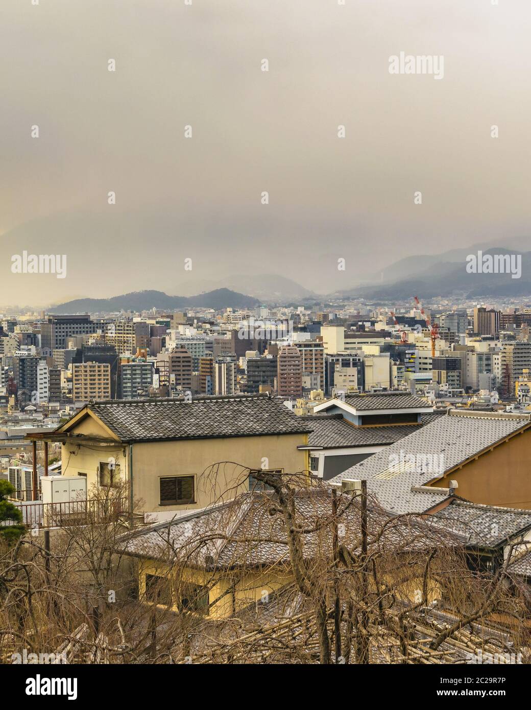 Vista aerea di Kyoto dal tempio Kiyomizudera Foto Stock