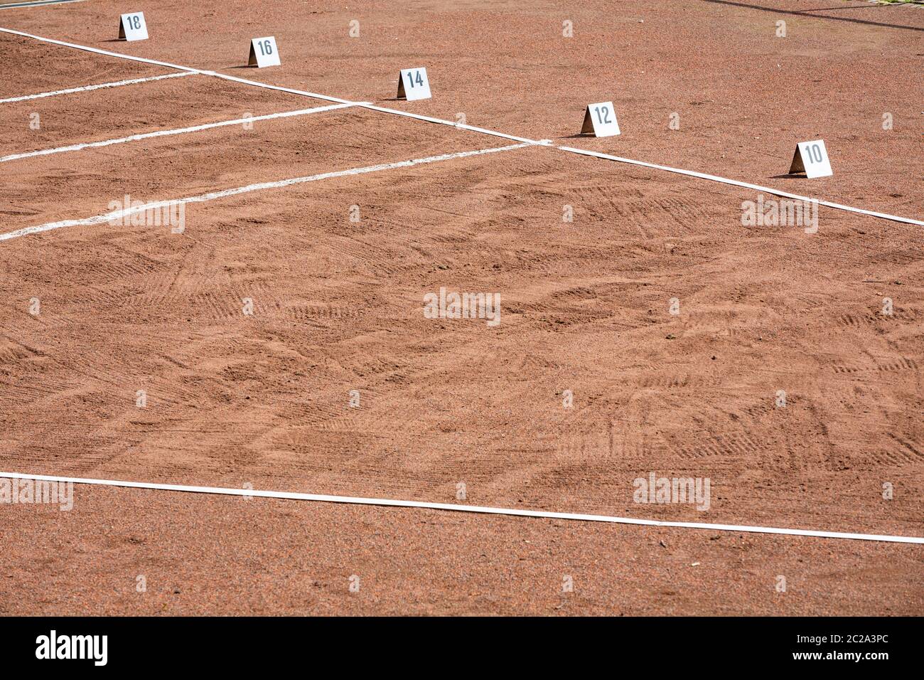 area di tiro nello stadio con linee e numeri per la larghezza Foto Stock