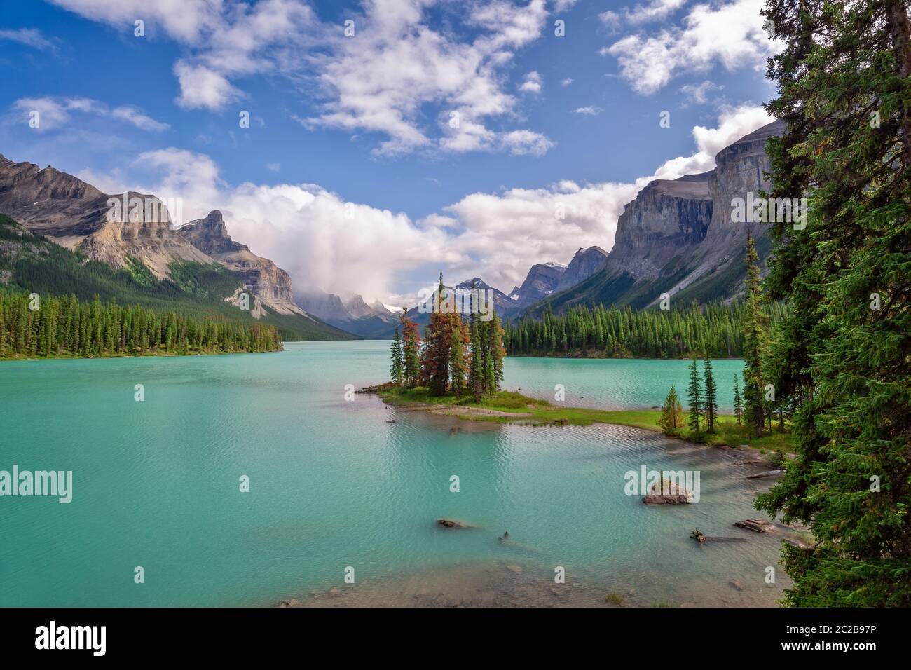 Spirit Island nel lago Maligne, Jasper National Park, Alberta, Rocky Mountains, Canada Foto Stock