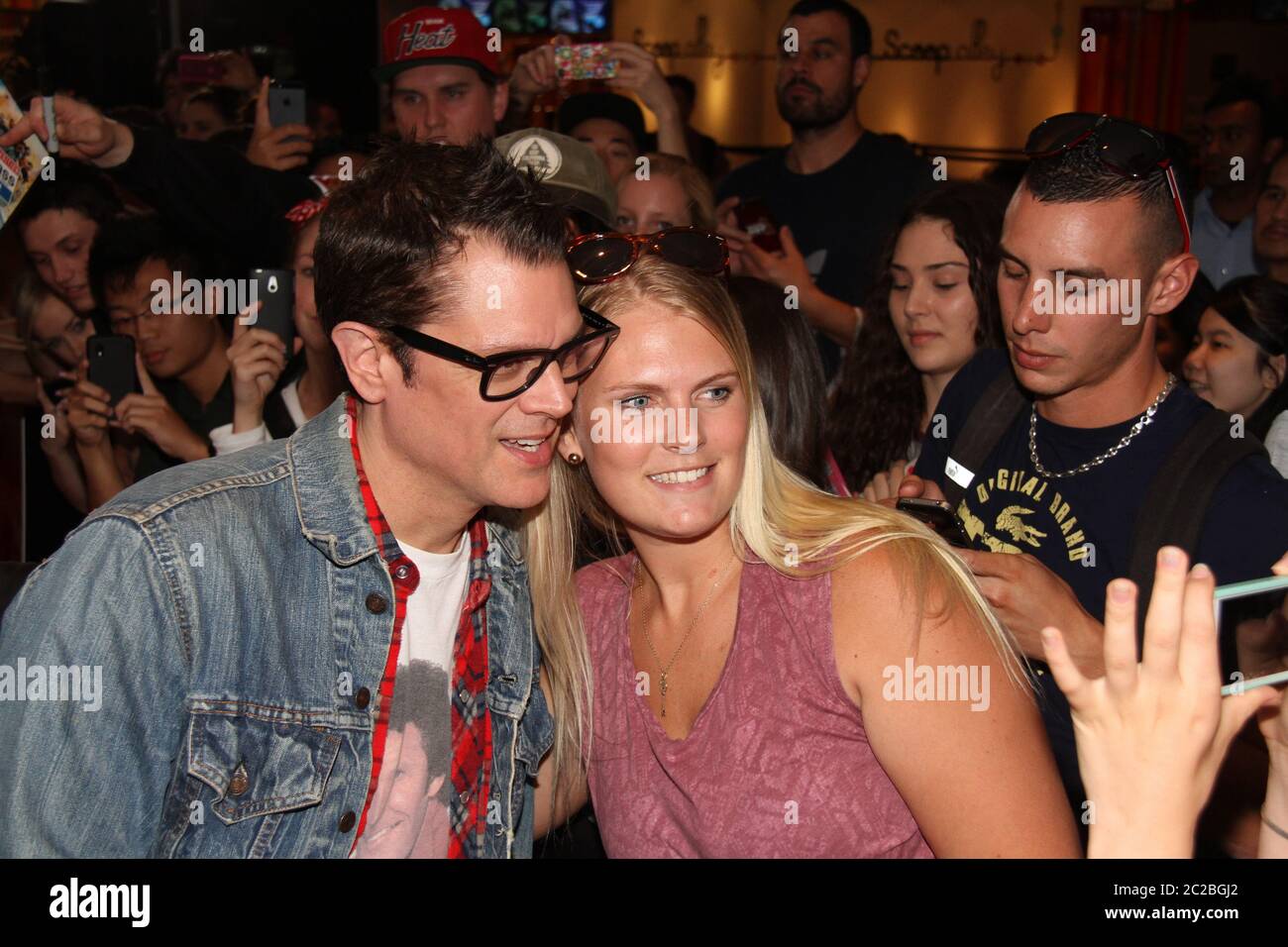 Johnny Knoxville ‘Irving Zisman’ firma autografi e ha la sua foto scattata con le fancs al Australian Special Event Screening of Jackass presenta: BA Foto Stock