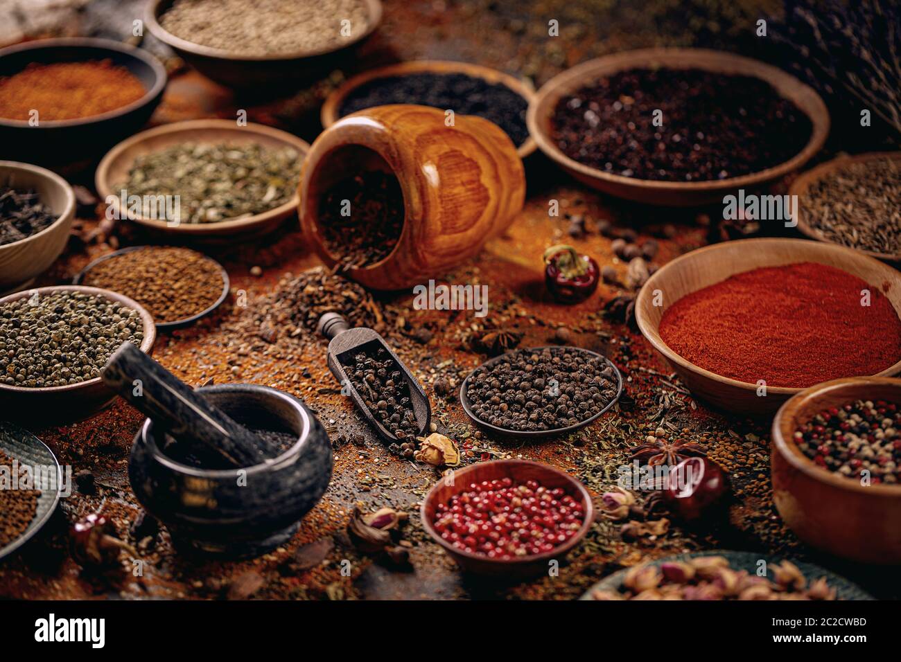 Varietà di spezie ed erbe composizione Foto Stock