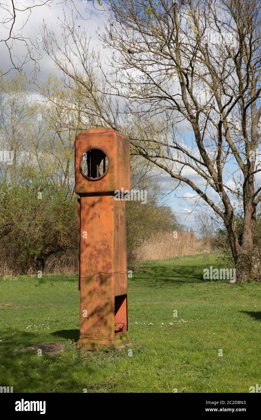 Vecchia pompa di benzina Foto Stock