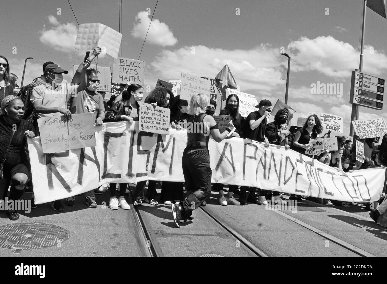 Zürich/Svizzera 13.06.2020: La vita nera conta Demonstraion a Zürich in tempi di Covid-19 Pandemie Foto Stock