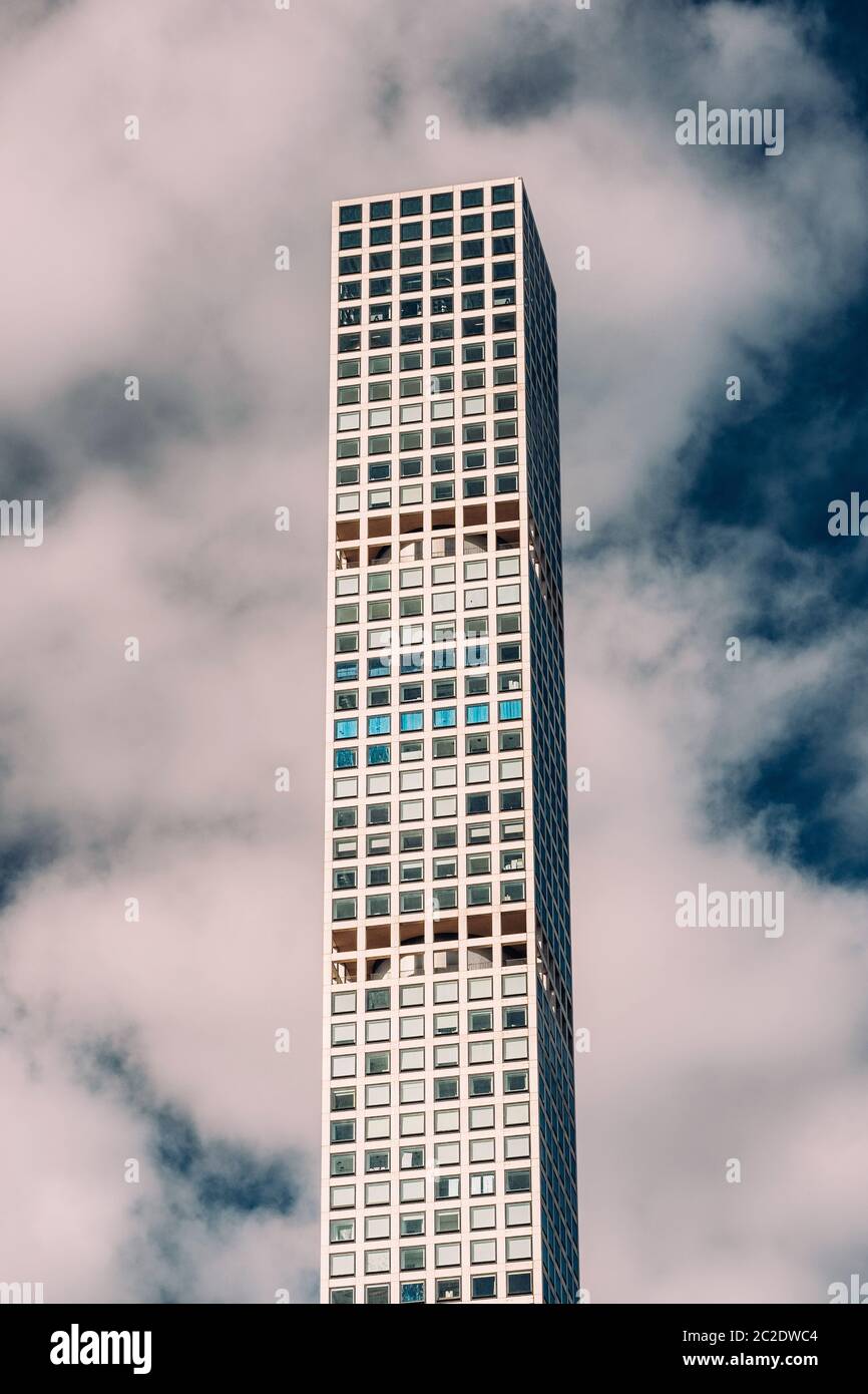 Vista ravvicinata dei 432 Park Avenue Condominiums nel centro di Manhattan, New York City Foto Stock